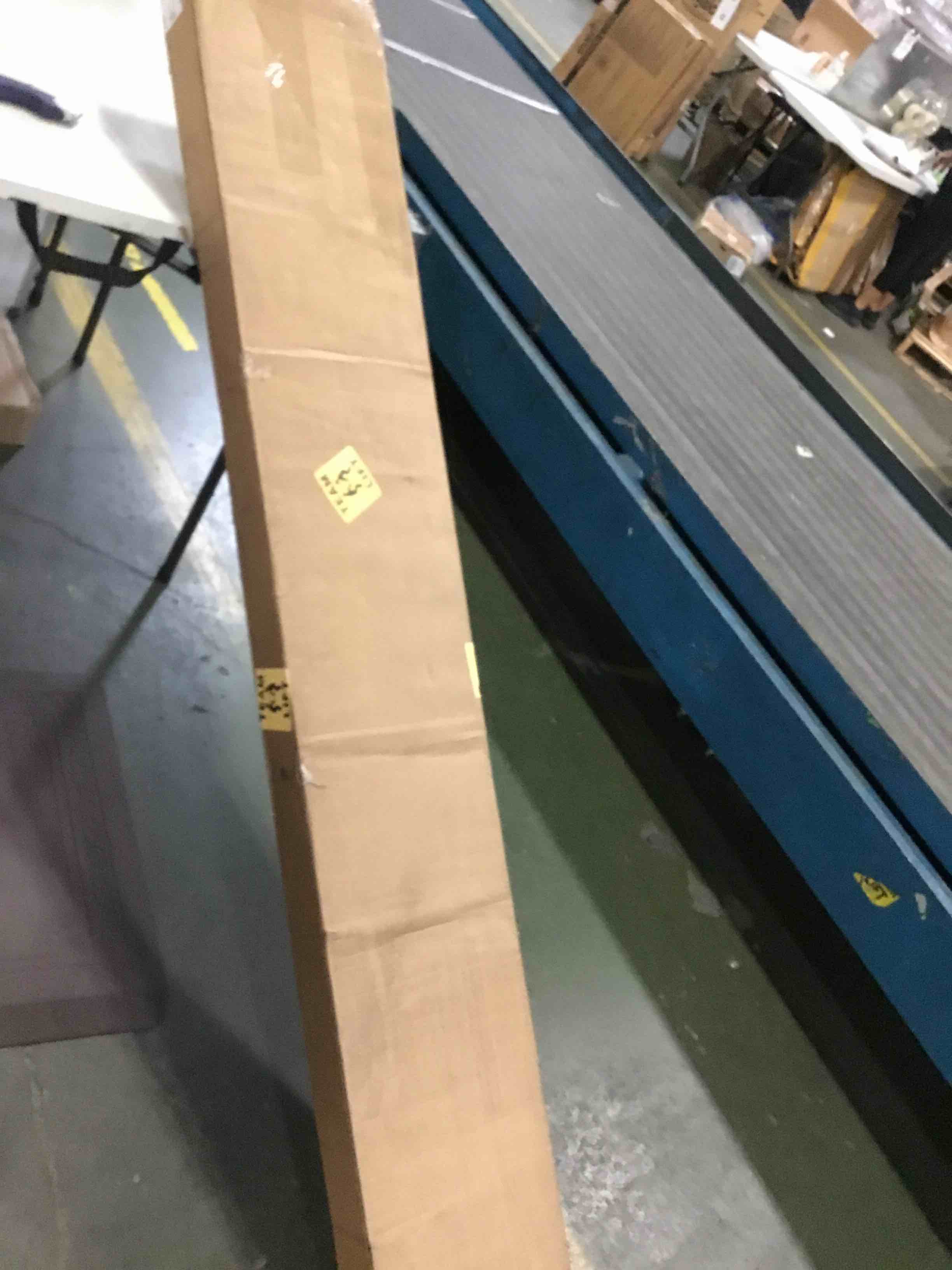 https://s3.amazonaws.com/lotting-images-prod/bidfta/BLU5010348_1694000136560.jpeg