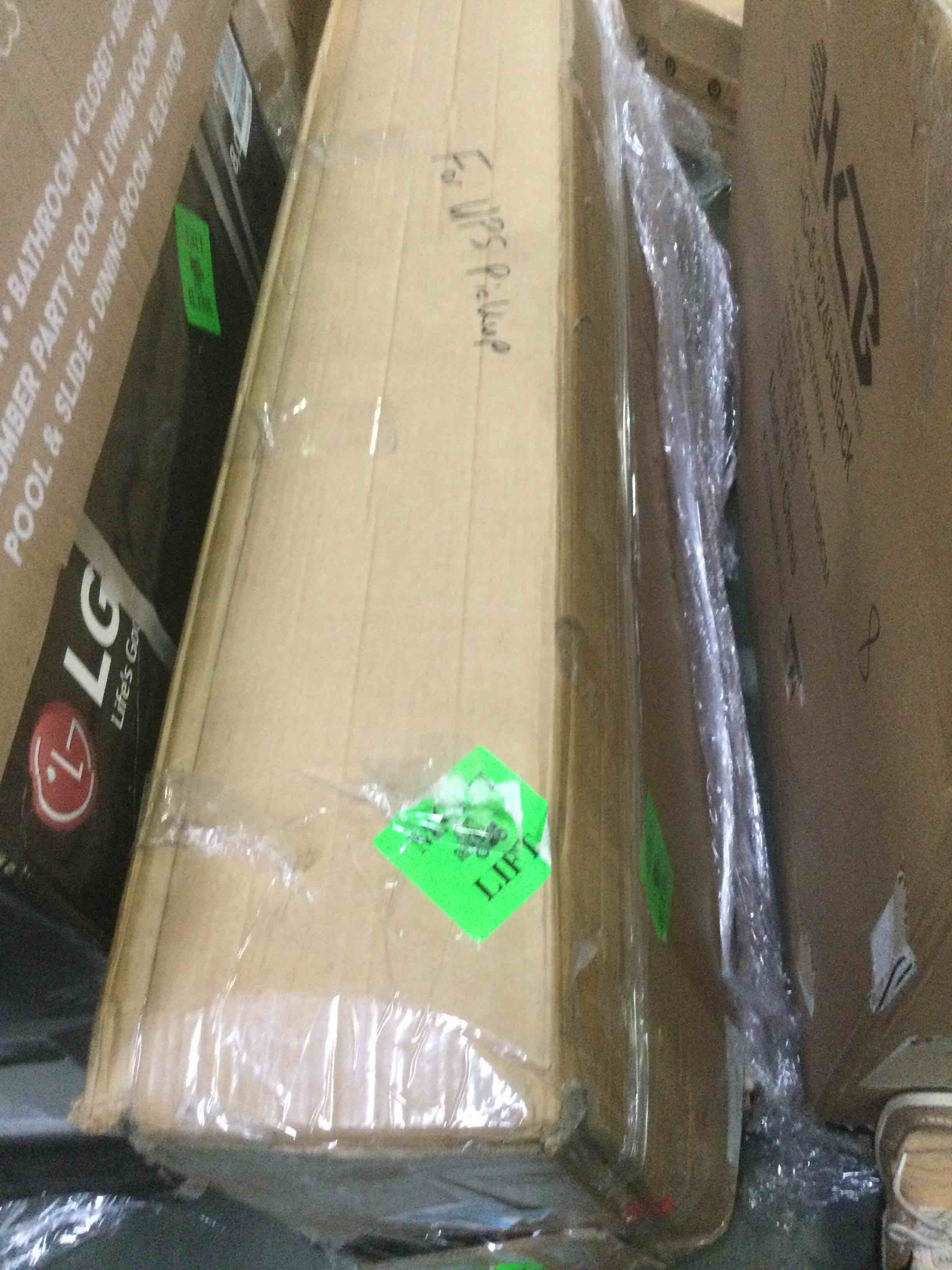 https://s3.amazonaws.com/lotting-images-prod/bidfta/BLU5010593_1692986271848.jpeg