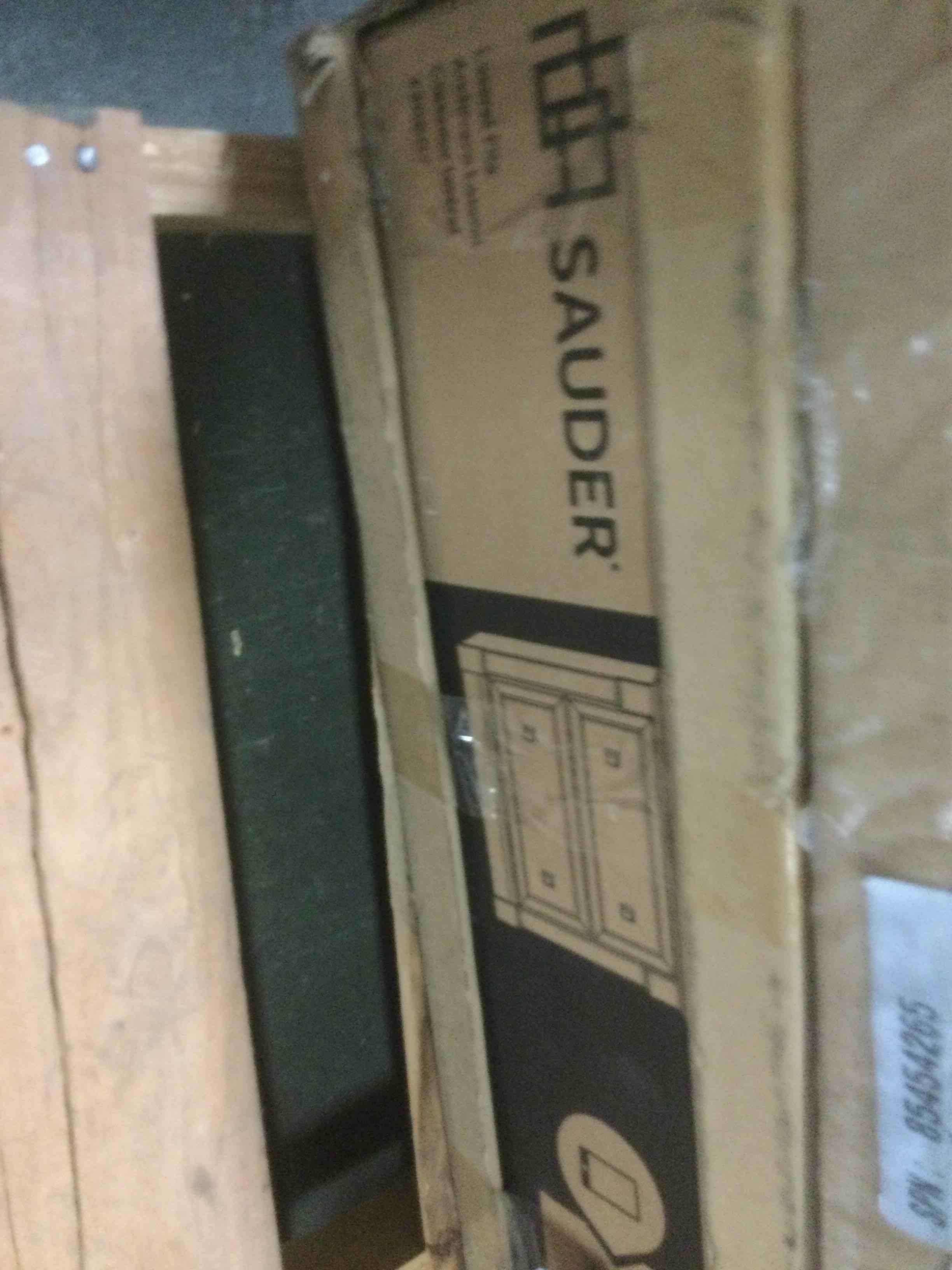 https://s3.amazonaws.com/lotting-images-prod/bidfta/BLU5010653_1693050969552.jpeg
