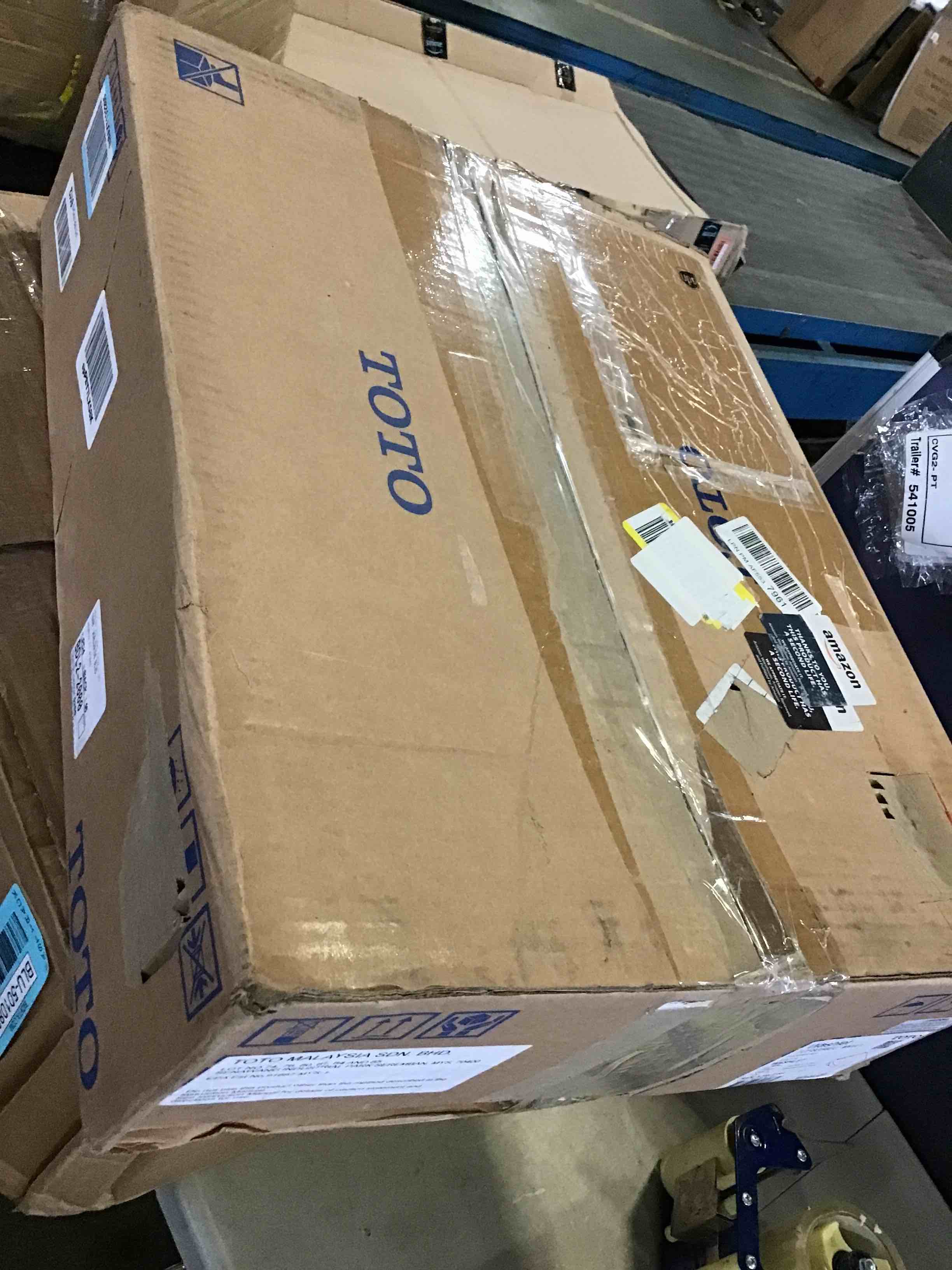 https://s3.amazonaws.com/lotting-images-prod/bidfta/BLU5010835_1693326778067.jpeg