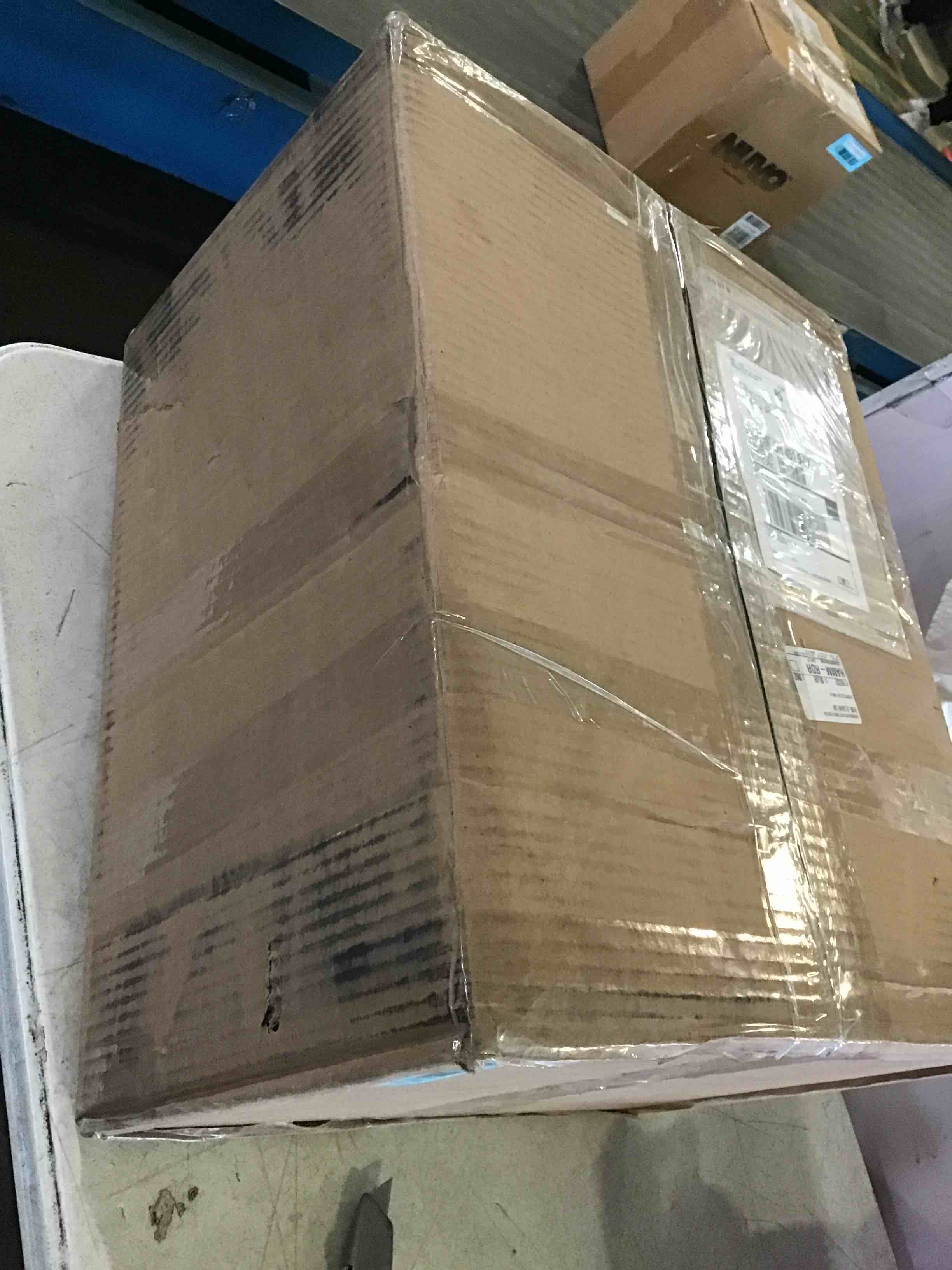 https://s3.amazonaws.com/lotting-images-prod/bidfta/BLU5011398_1693579841433.jpeg