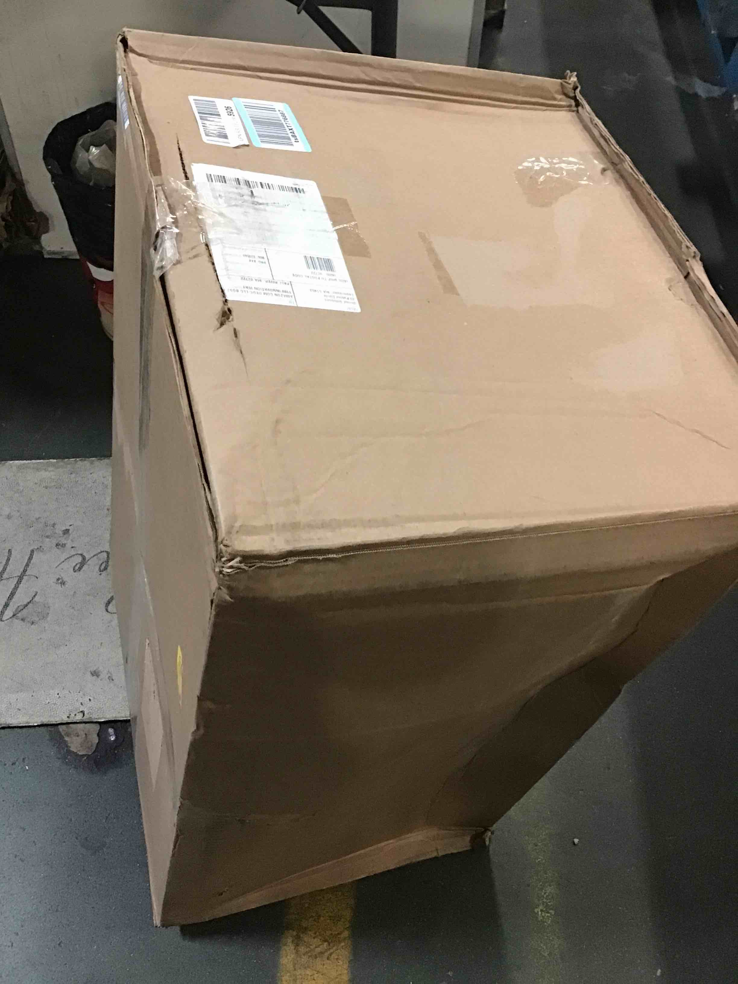 https://s3.amazonaws.com/lotting-images-prod/bidfta/BLU5011422_1694088768282.jpeg