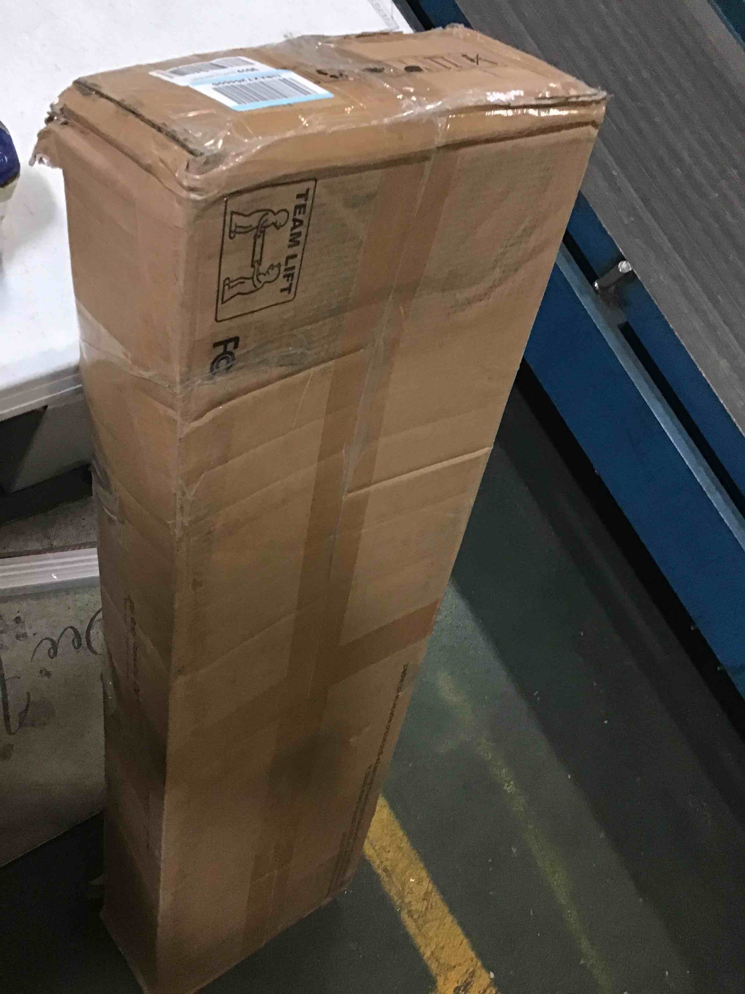 https://s3.amazonaws.com/lotting-images-prod/bidfta/BLU5011857_1694100677535.jpeg