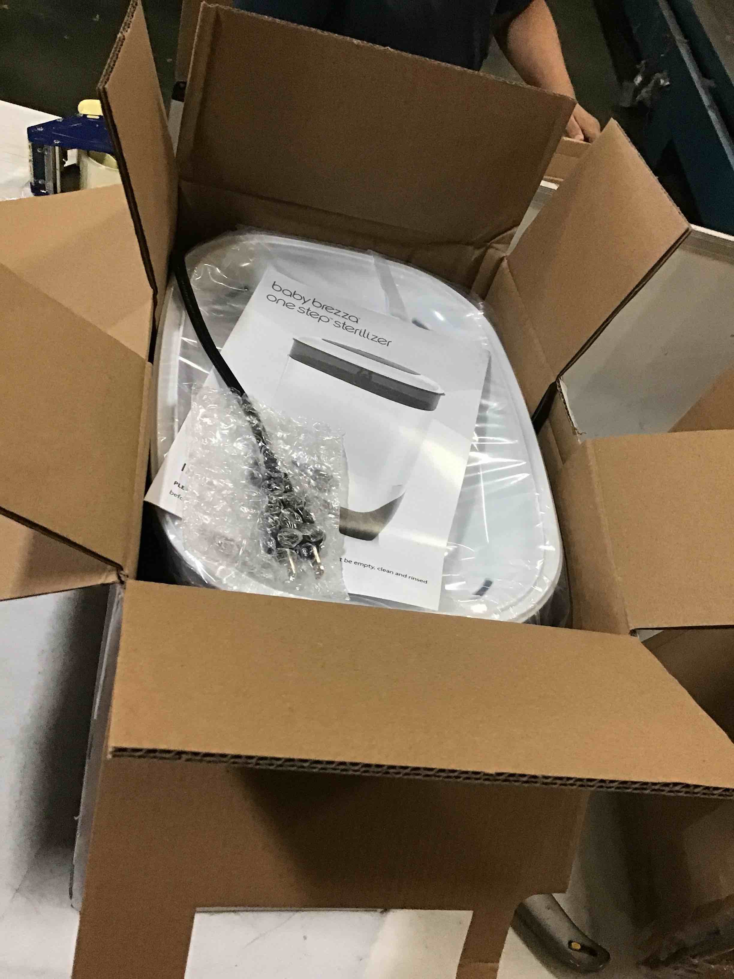 https://s3.amazonaws.com/lotting-images-prod/bidfta/BLU5011870_1694103098604.jpeg