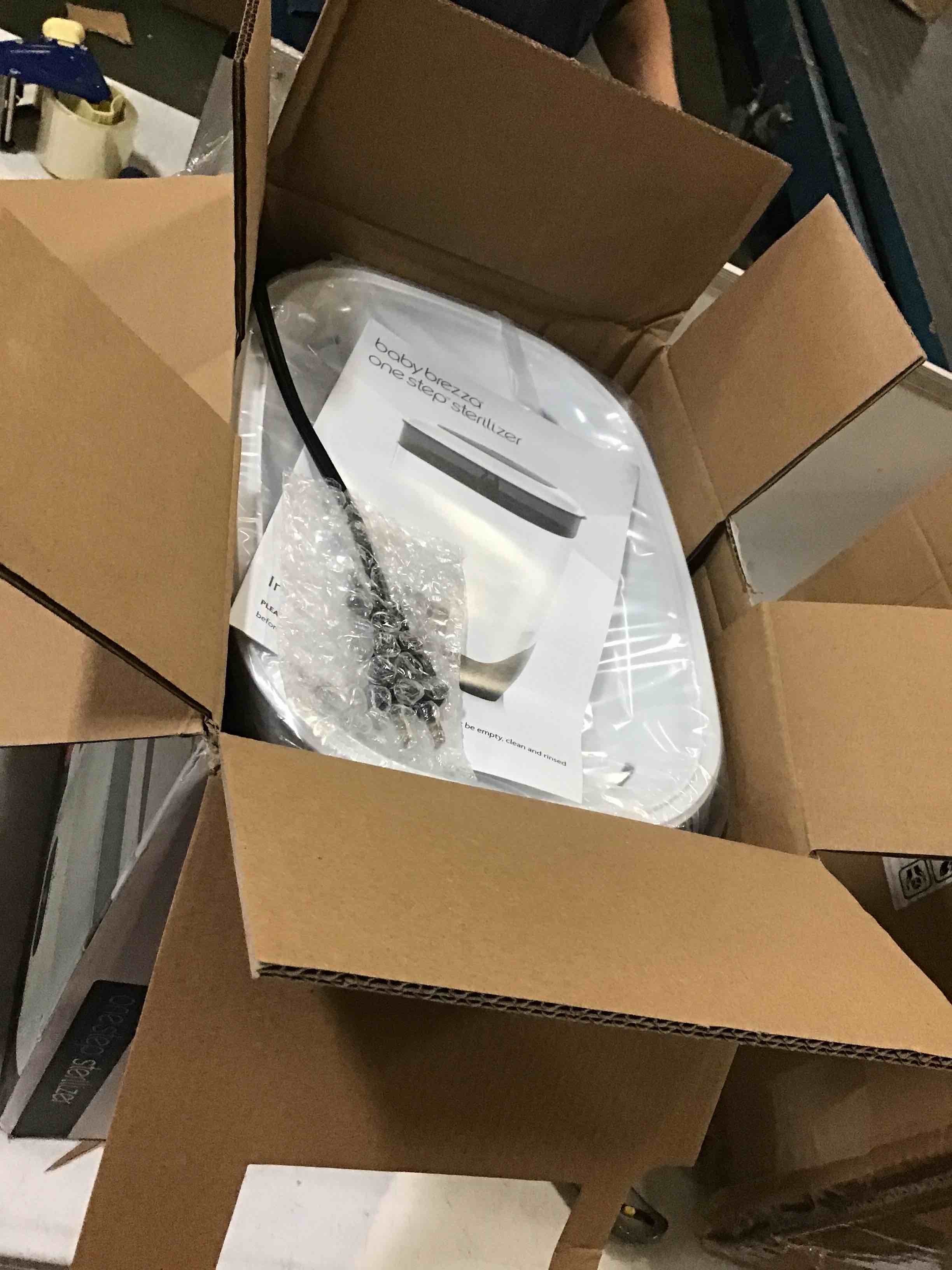 https://s3.amazonaws.com/lotting-images-prod/bidfta/BLU5011870_1694103100149.jpeg