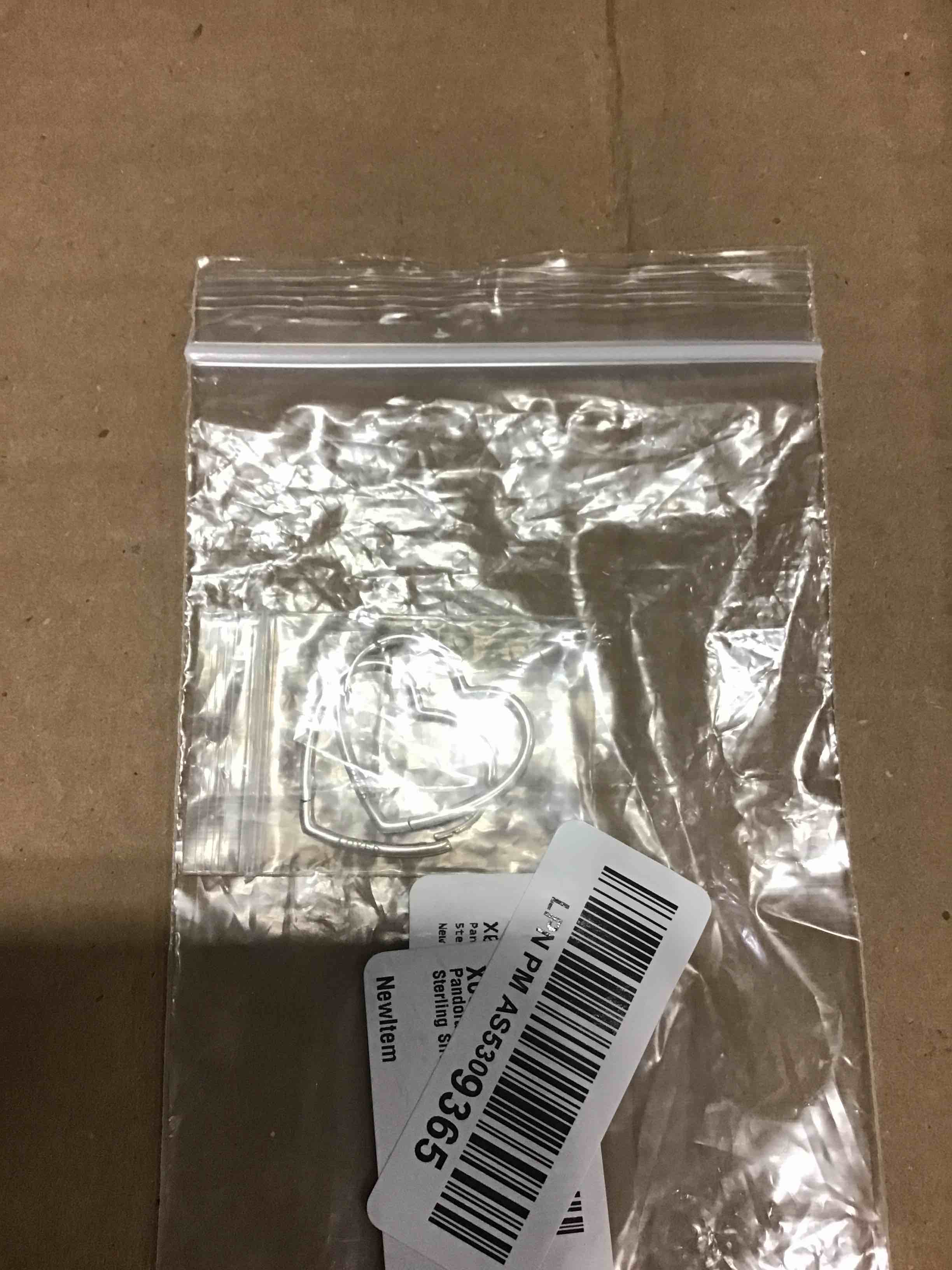 https://s3.amazonaws.com/lotting-images-prod/bidfta/BLU5012551_1687181649218.jpeg