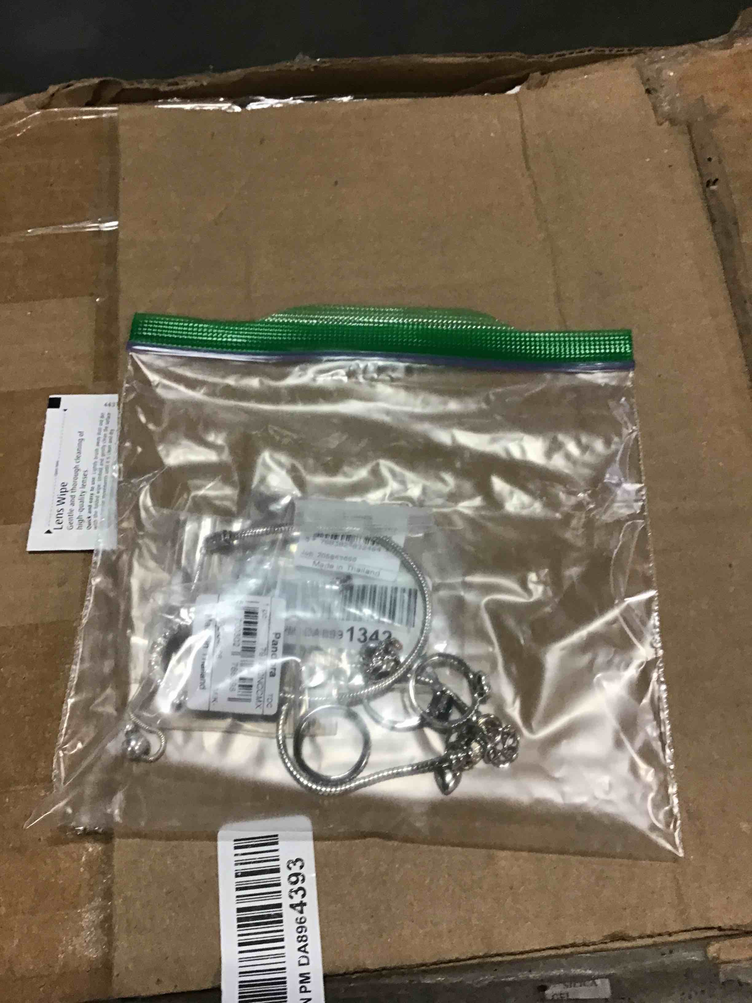 https://s3.amazonaws.com/lotting-images-prod/bidfta/BLU5012553_1687181880549.jpeg