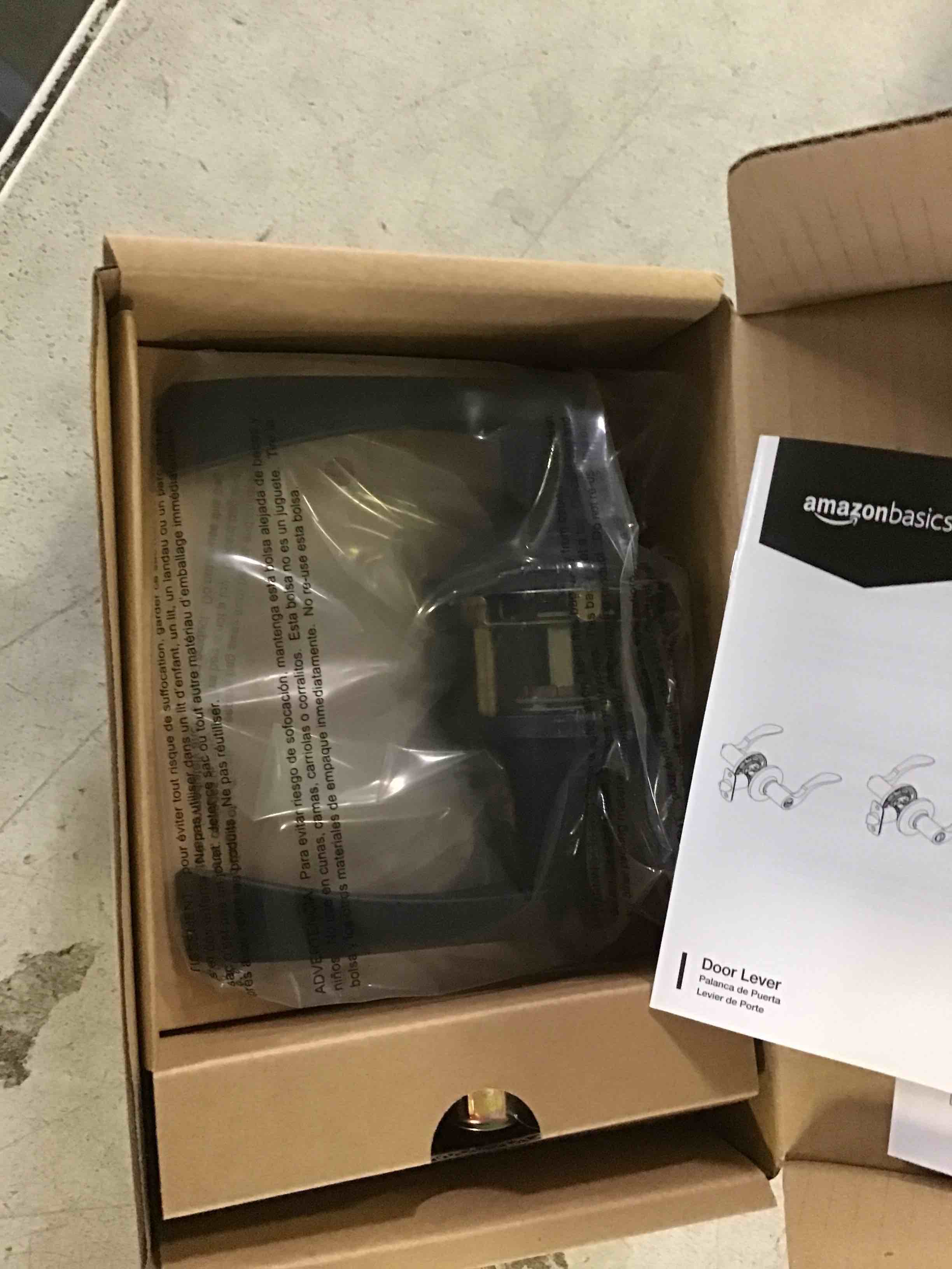 https://s3.amazonaws.com/lotting-images-prod/bidfta/BLU5013368_1687440767348.jpeg