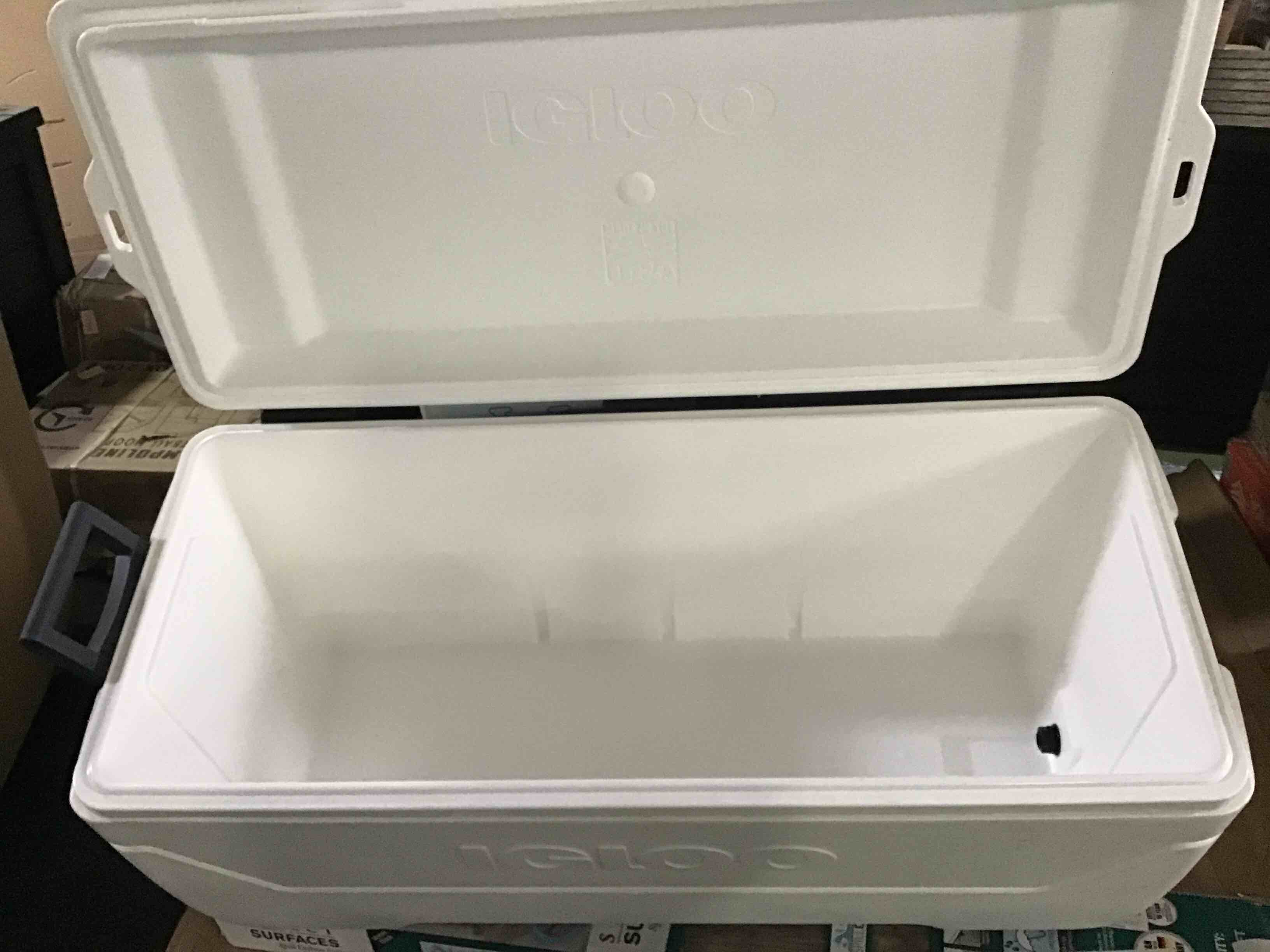 https://s3.amazonaws.com/lotting-images-prod/bidfta/BLU5018709_1687366179889.jpeg