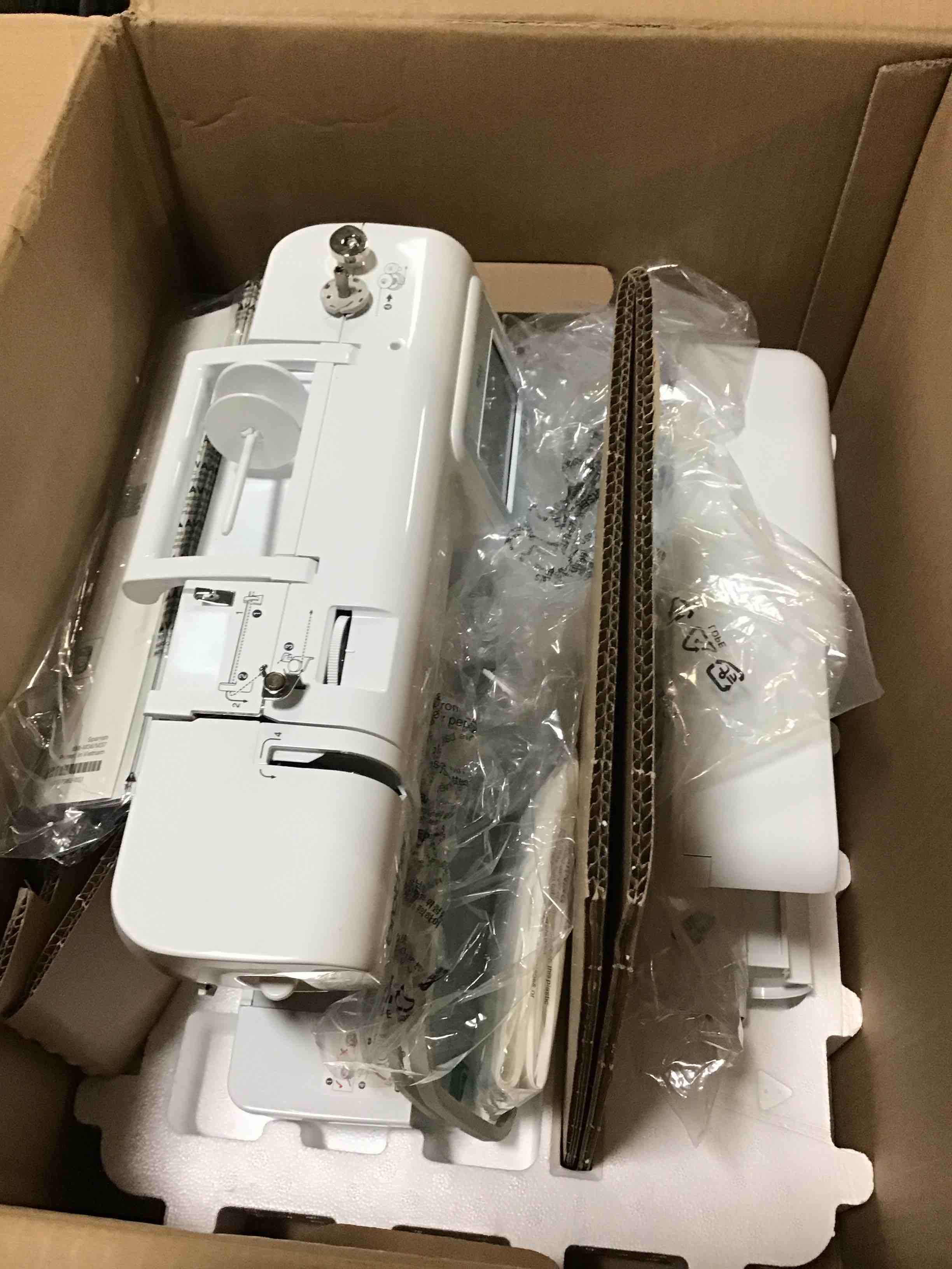 https://s3.amazonaws.com/lotting-images-prod/bidfta/BLU5018976_1687542574601.jpeg