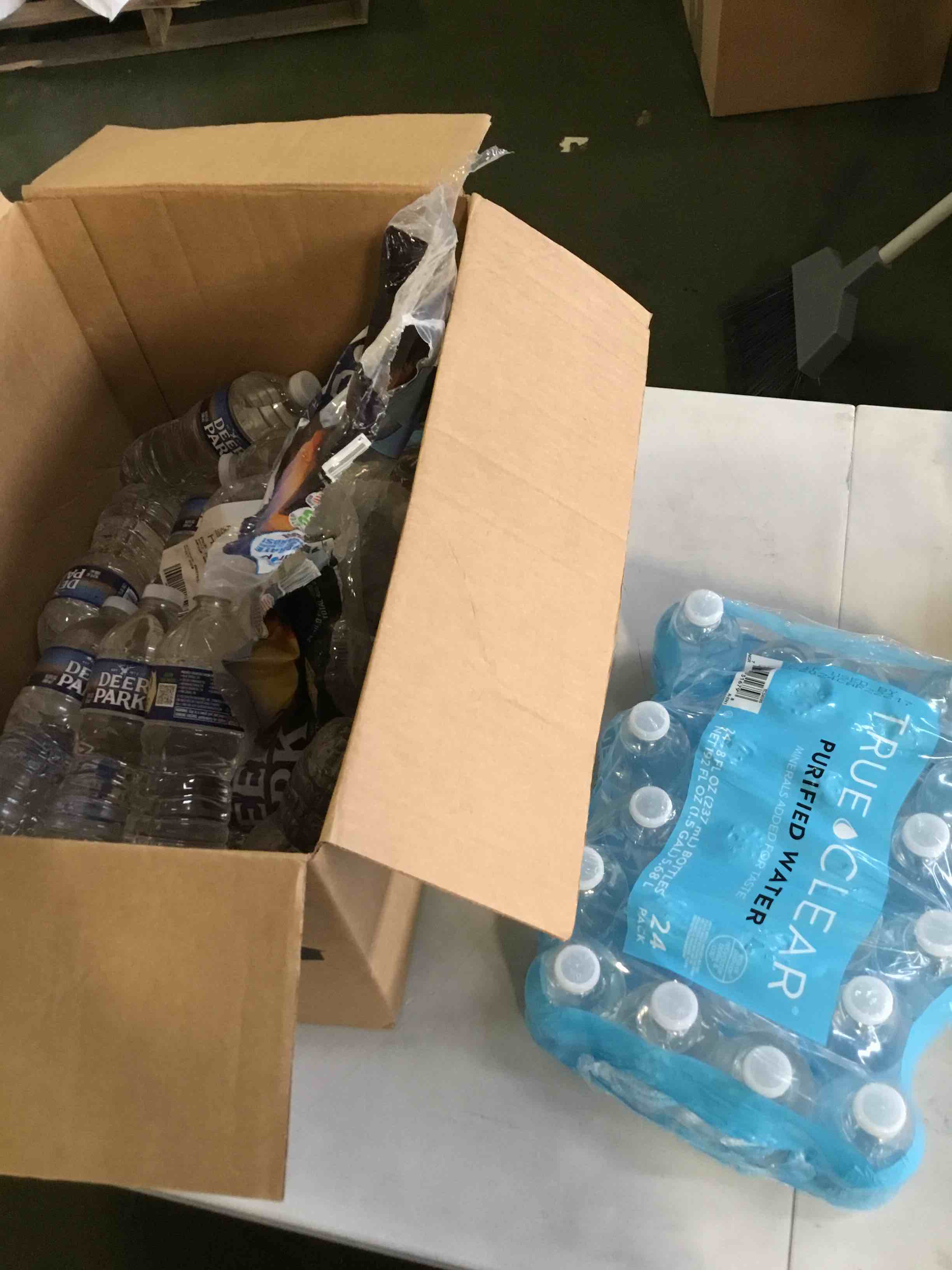 https://s3.amazonaws.com/lotting-images-prod/bidfta/BLU5022771_1687779995556.jpeg