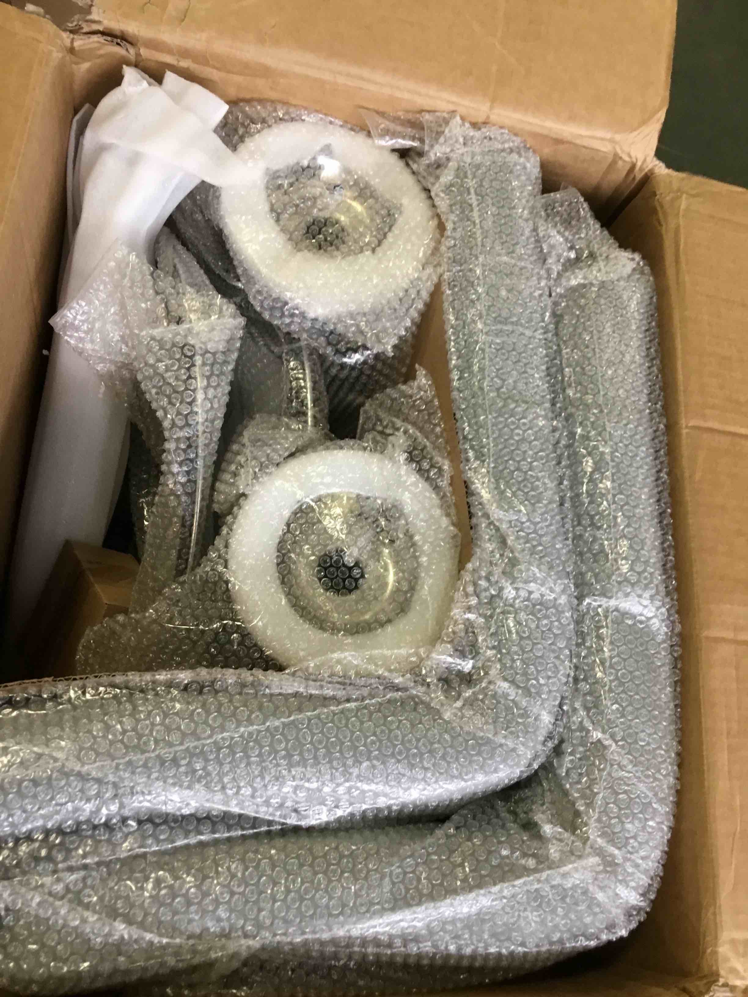 https://s3.amazonaws.com/lotting-images-prod/bidfta/BLU5023515_1688587759992.jpeg