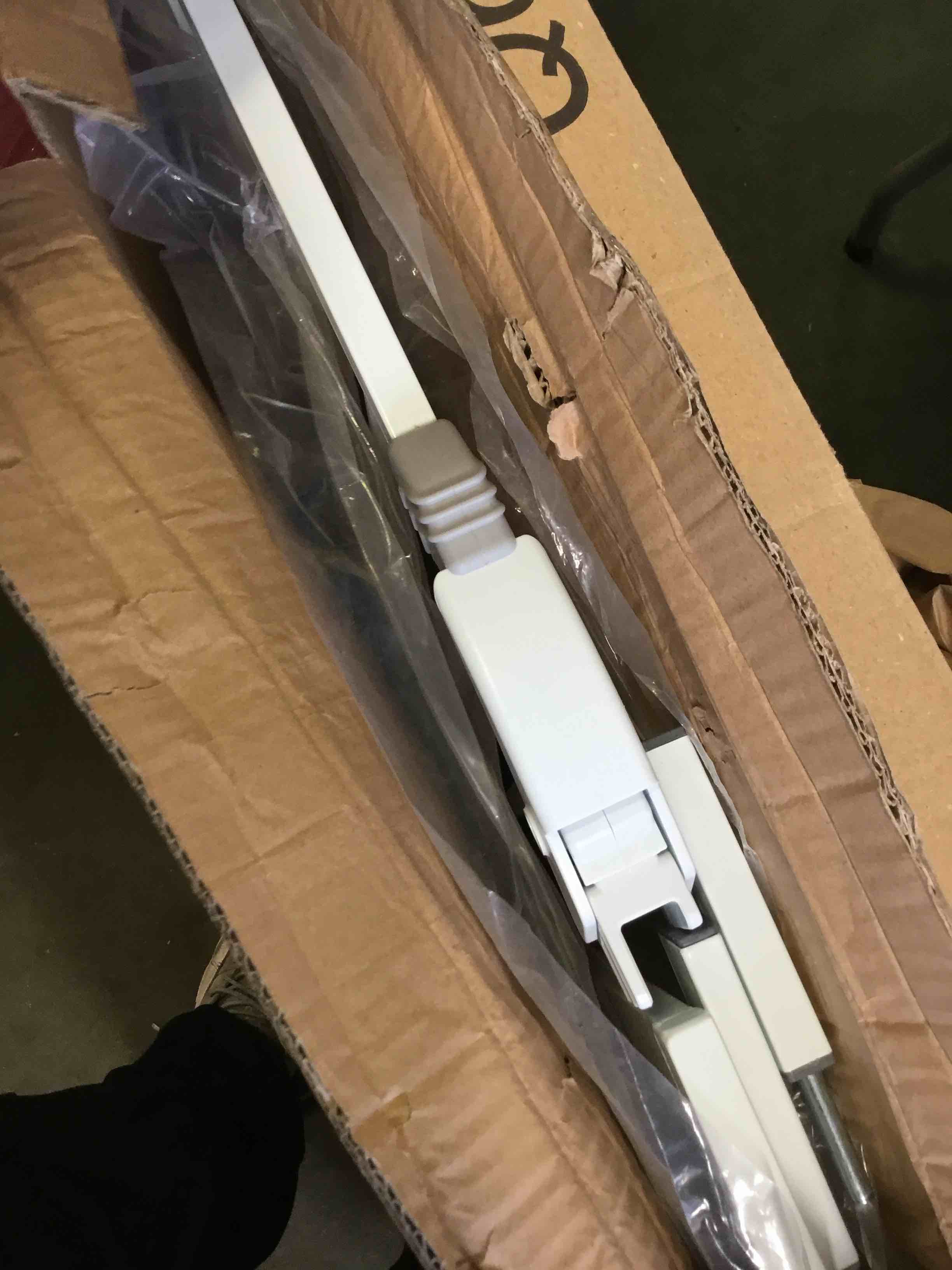 https://s3.amazonaws.com/lotting-images-prod/bidfta/BLU5023817_1688754653237.jpeg