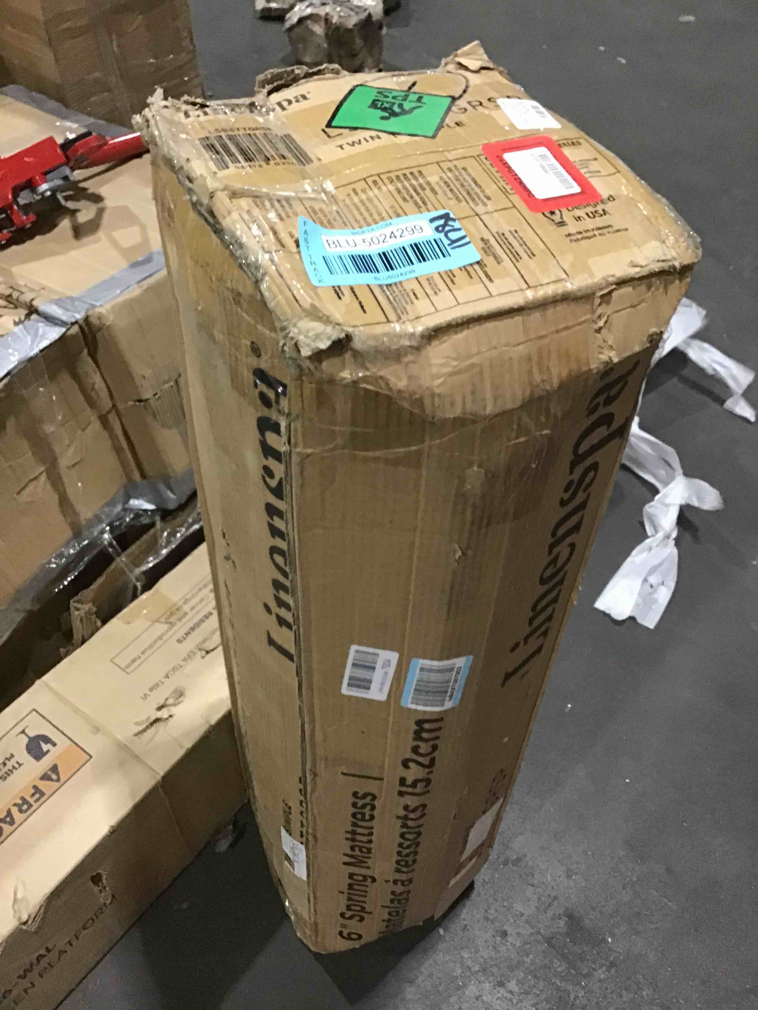 https://s3.amazonaws.com/lotting-images-prod/bidfta/BLU5024299_1690904293808.jpeg