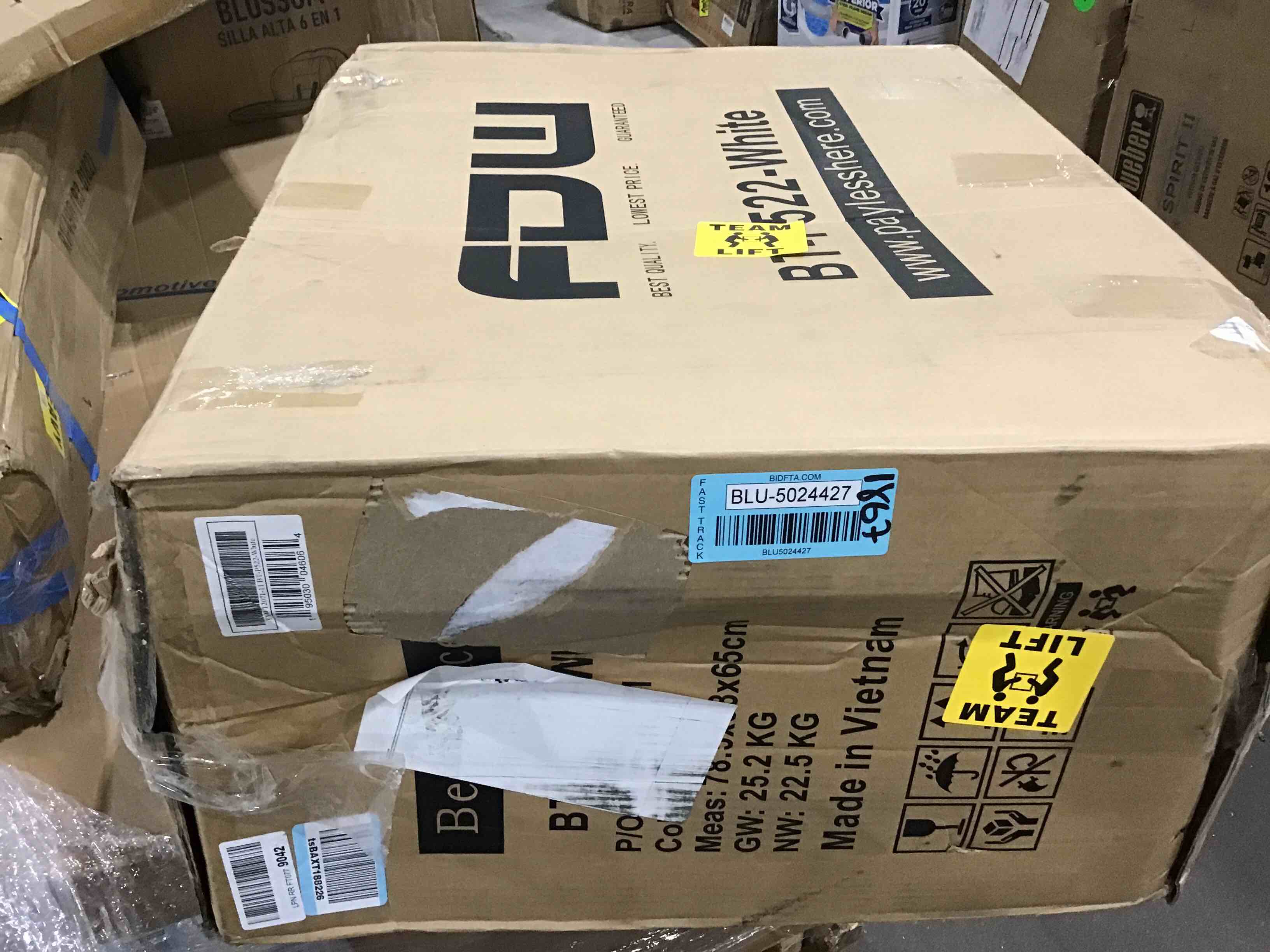 https://s3.amazonaws.com/lotting-images-prod/bidfta/BLU5024427_1691079603578.jpeg