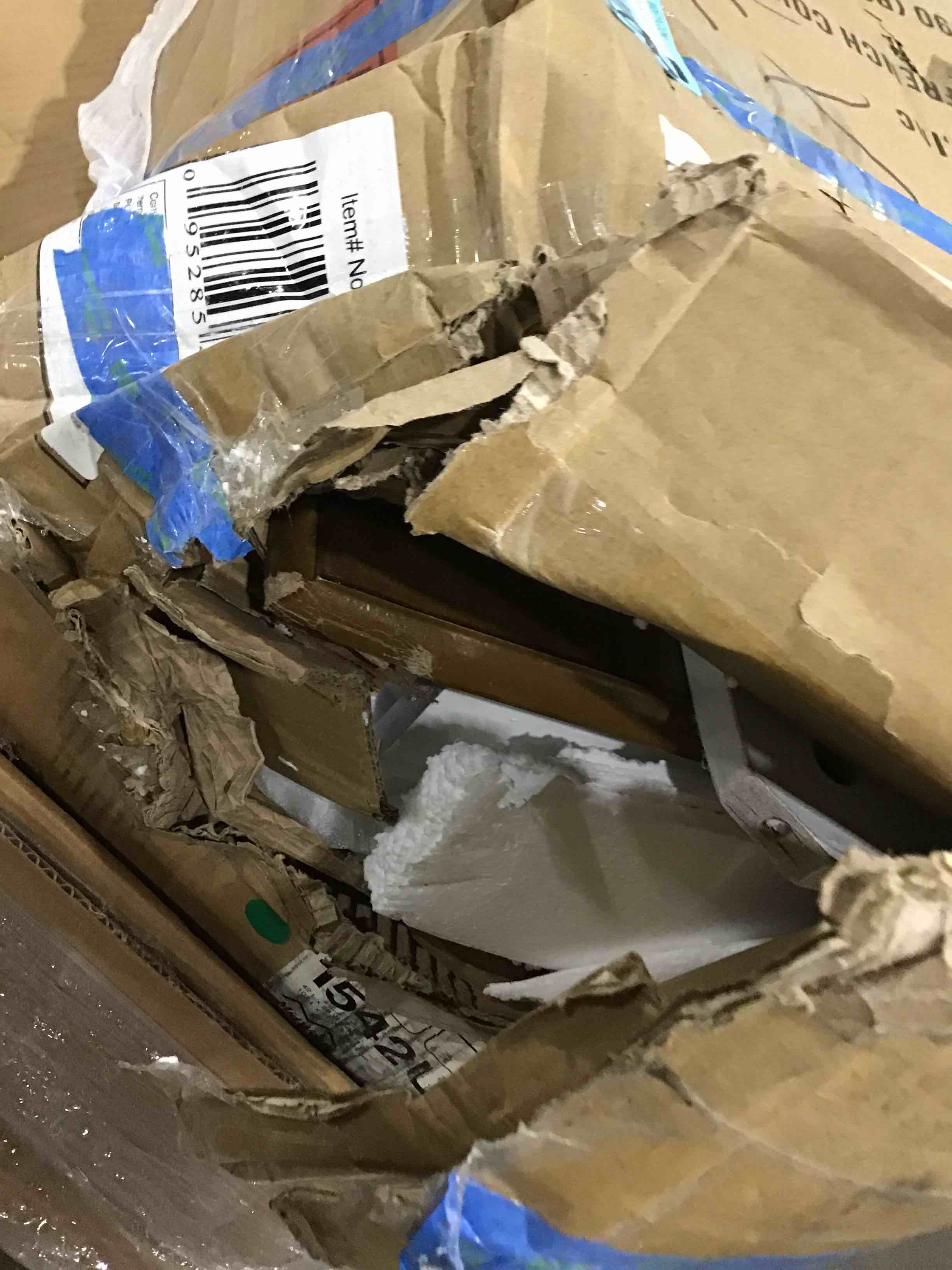 https://s3.amazonaws.com/lotting-images-prod/bidfta/BLU5024430_1691081332691.jpeg