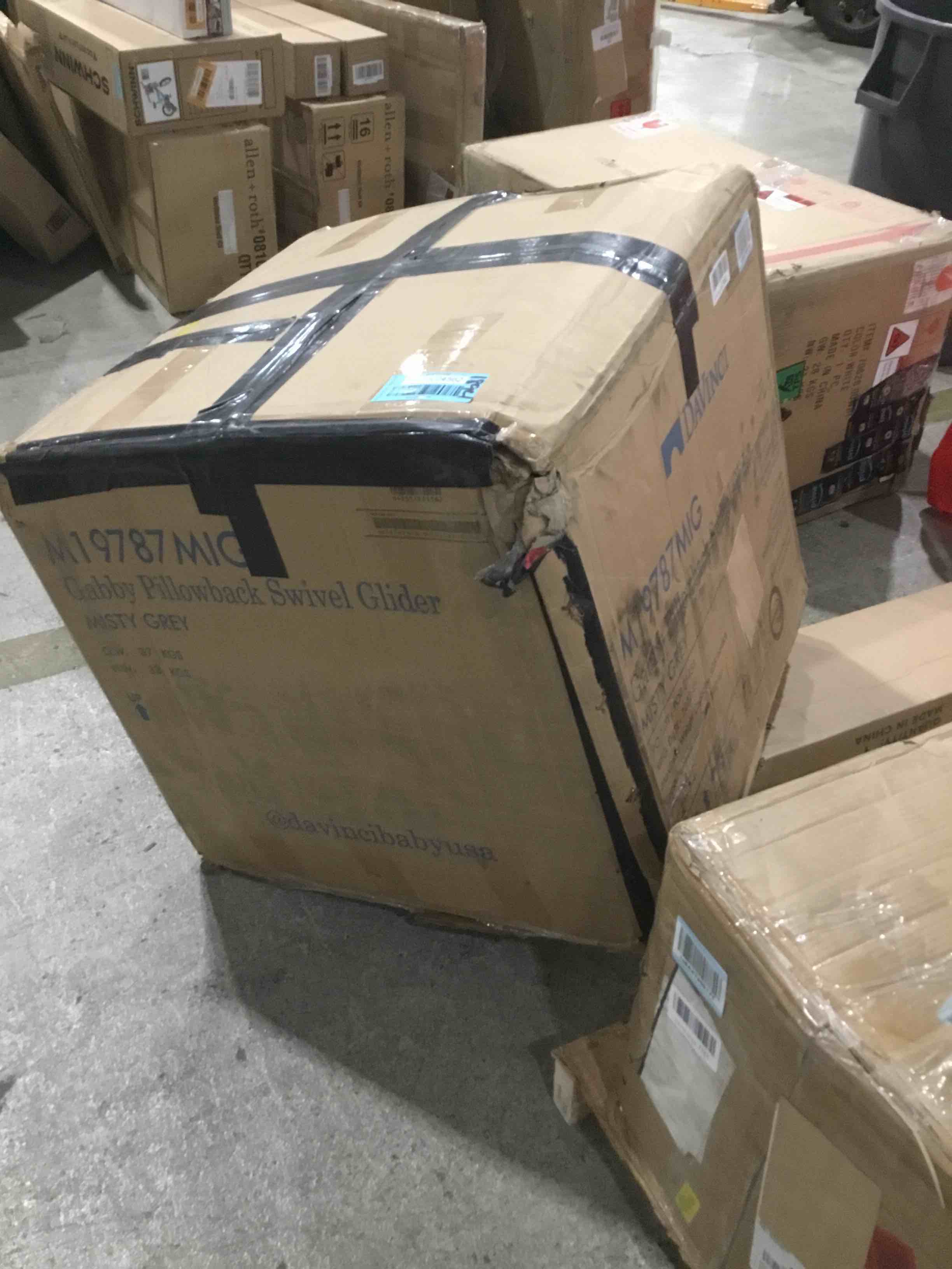 https://s3.amazonaws.com/lotting-images-prod/bidfta/BLU5024562_1691424633027.jpeg