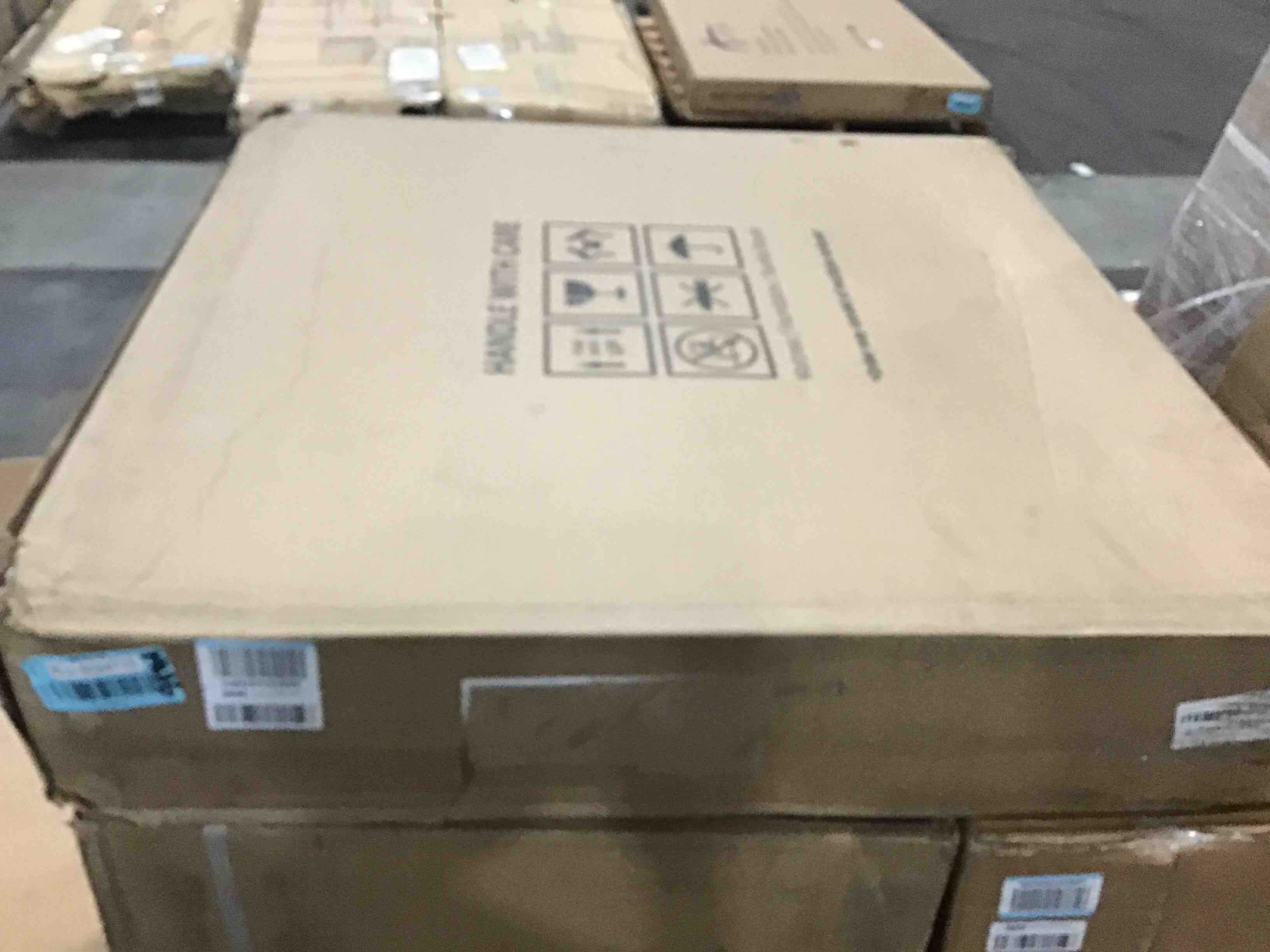 https://s3.amazonaws.com/lotting-images-prod/bidfta/BLU5024715_1691682950694.jpeg