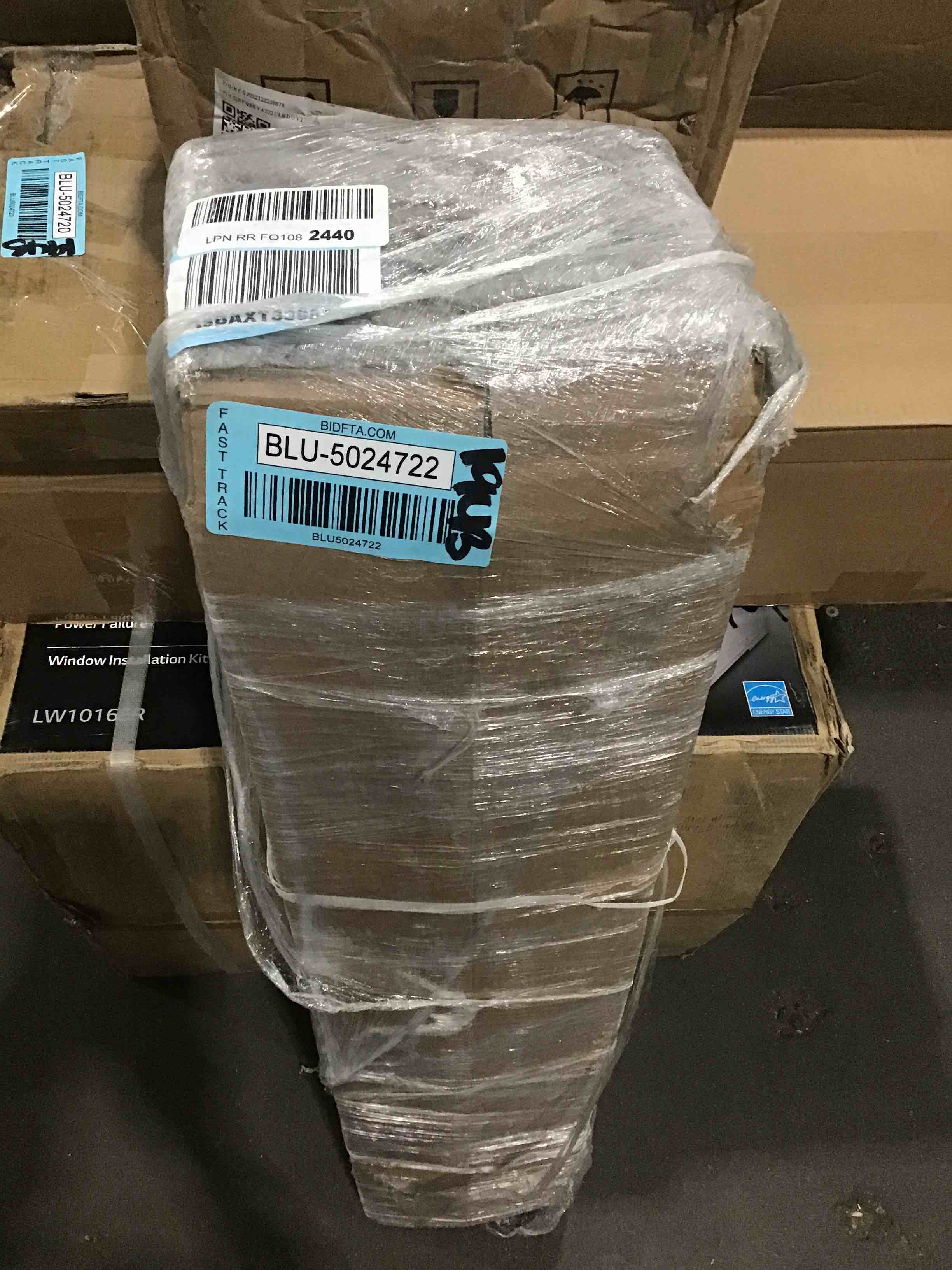 https://s3.amazonaws.com/lotting-images-prod/bidfta/BLU5024722_1691683709954.jpeg