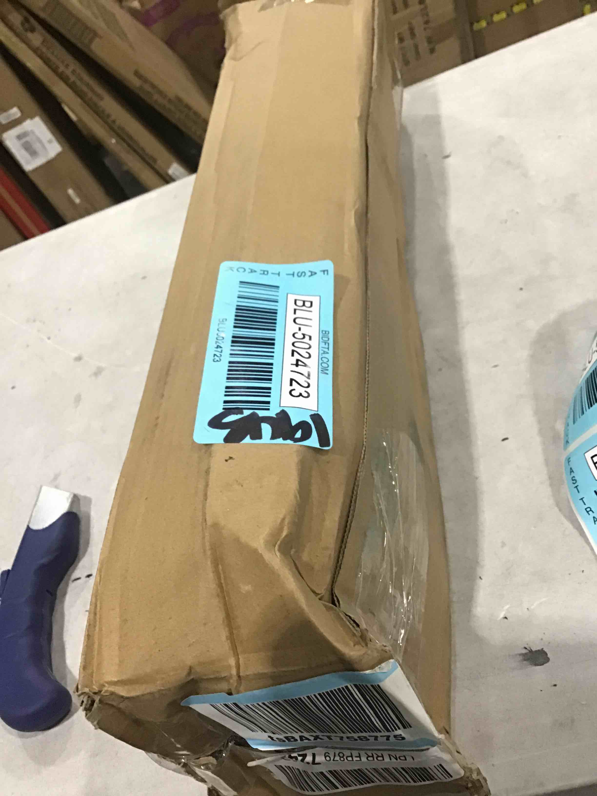https://s3.amazonaws.com/lotting-images-prod/bidfta/BLU5024723_1691685206746.jpeg