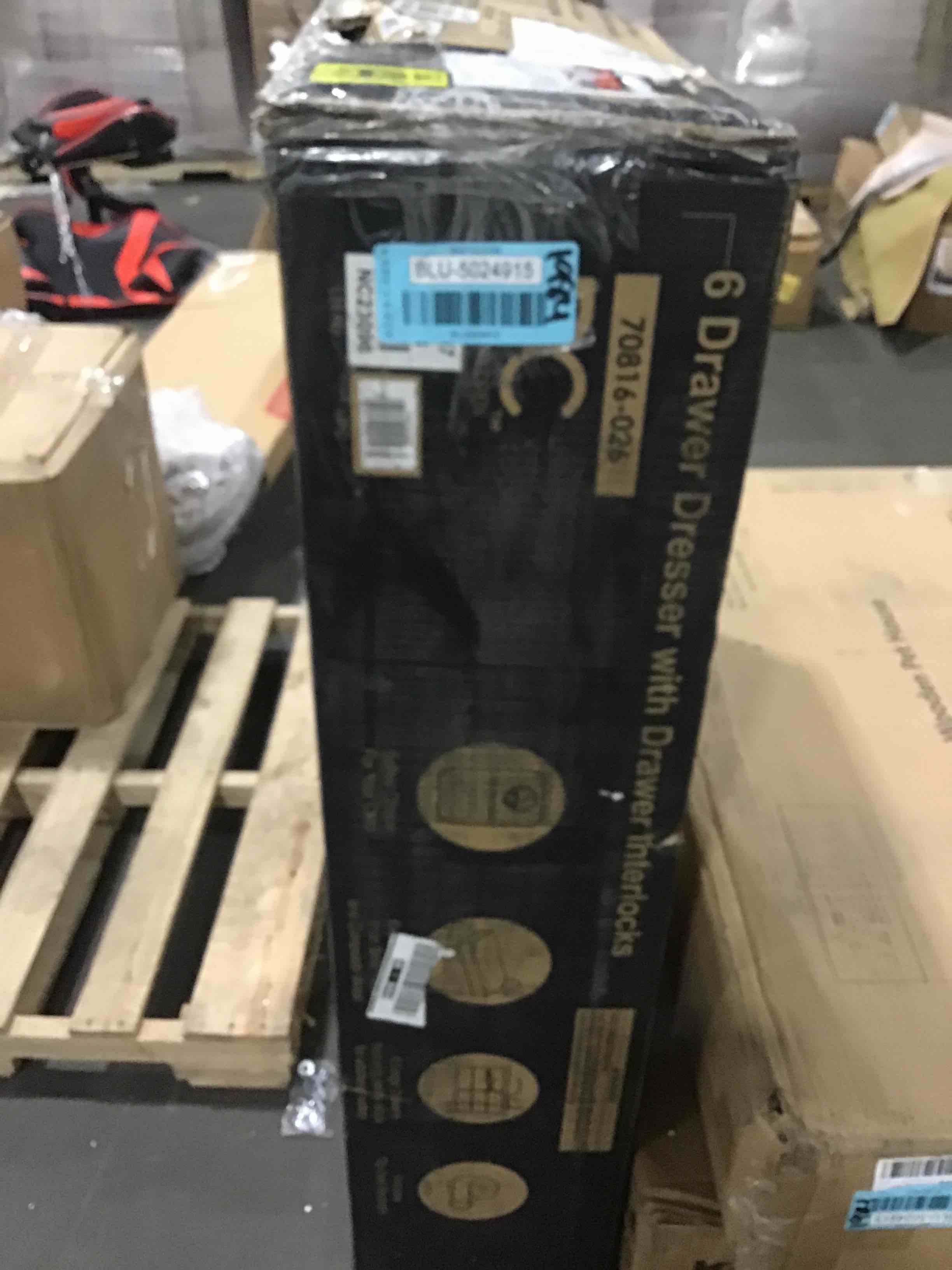 https://s3.amazonaws.com/lotting-images-prod/bidfta/BLU5024915_1692116335066.jpeg