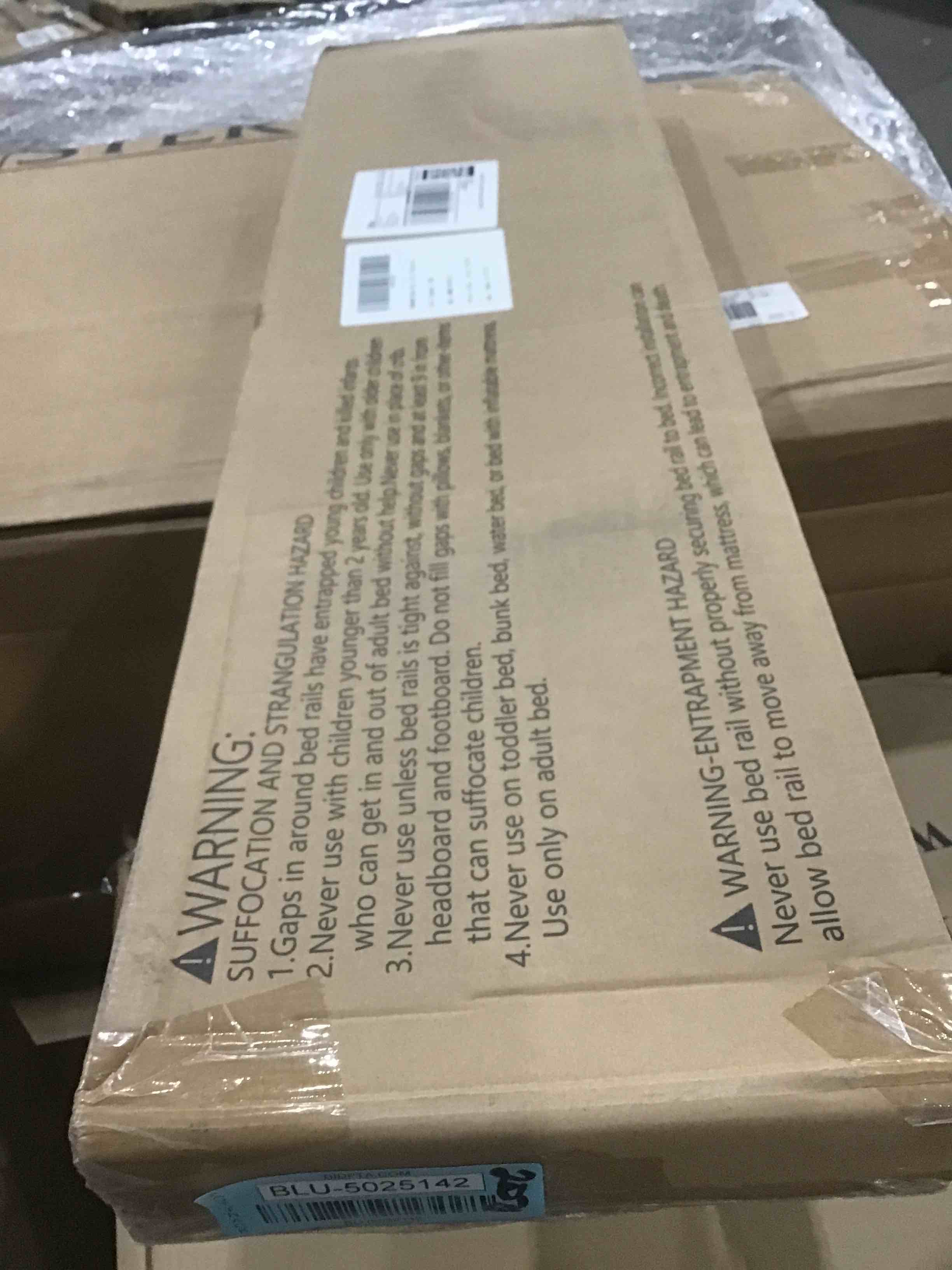 https://s3.amazonaws.com/lotting-images-prod/bidfta/BLU5025142_1692389945368.jpeg