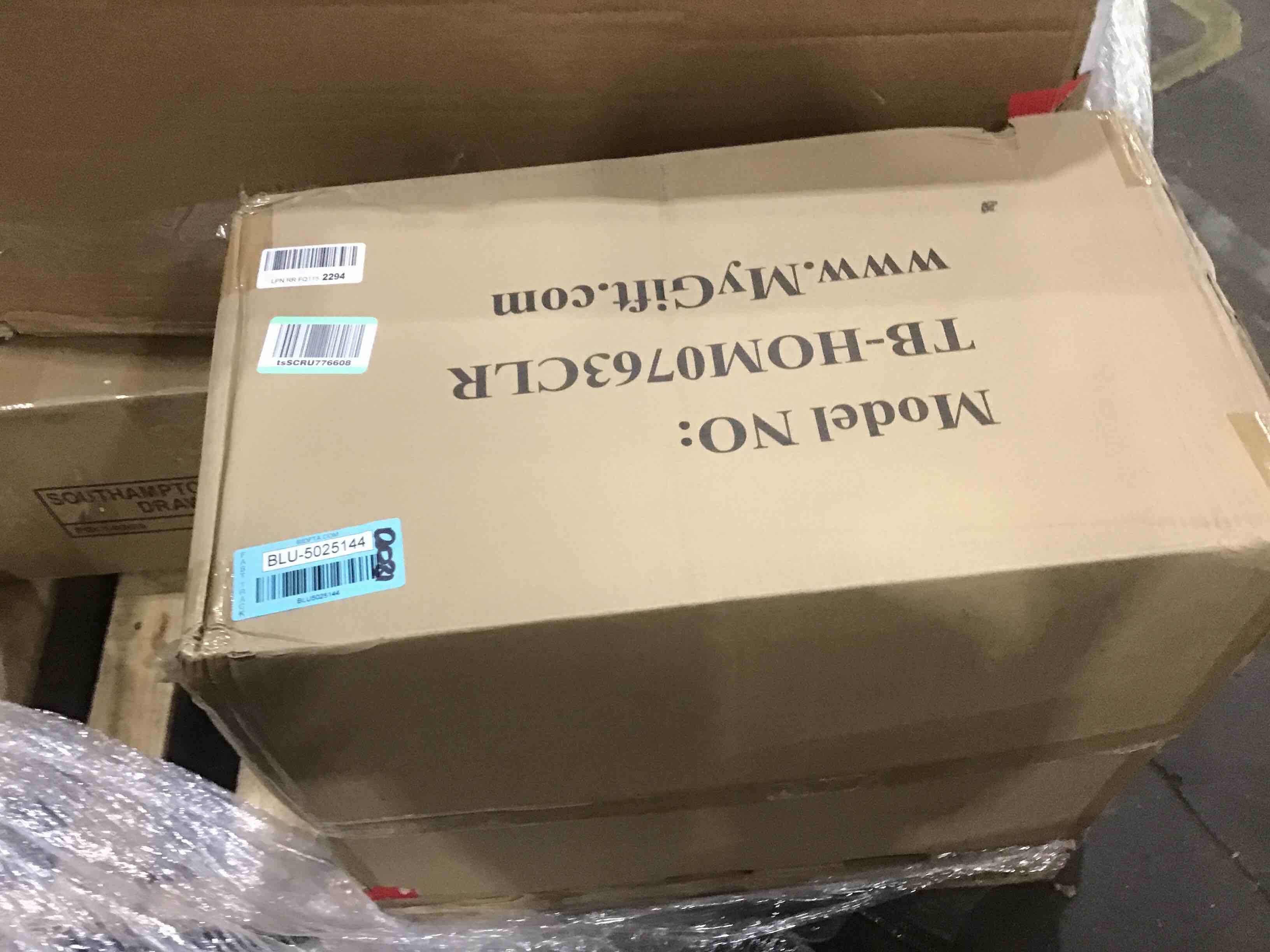 https://s3.amazonaws.com/lotting-images-prod/bidfta/BLU5025144_1692390037612.jpeg