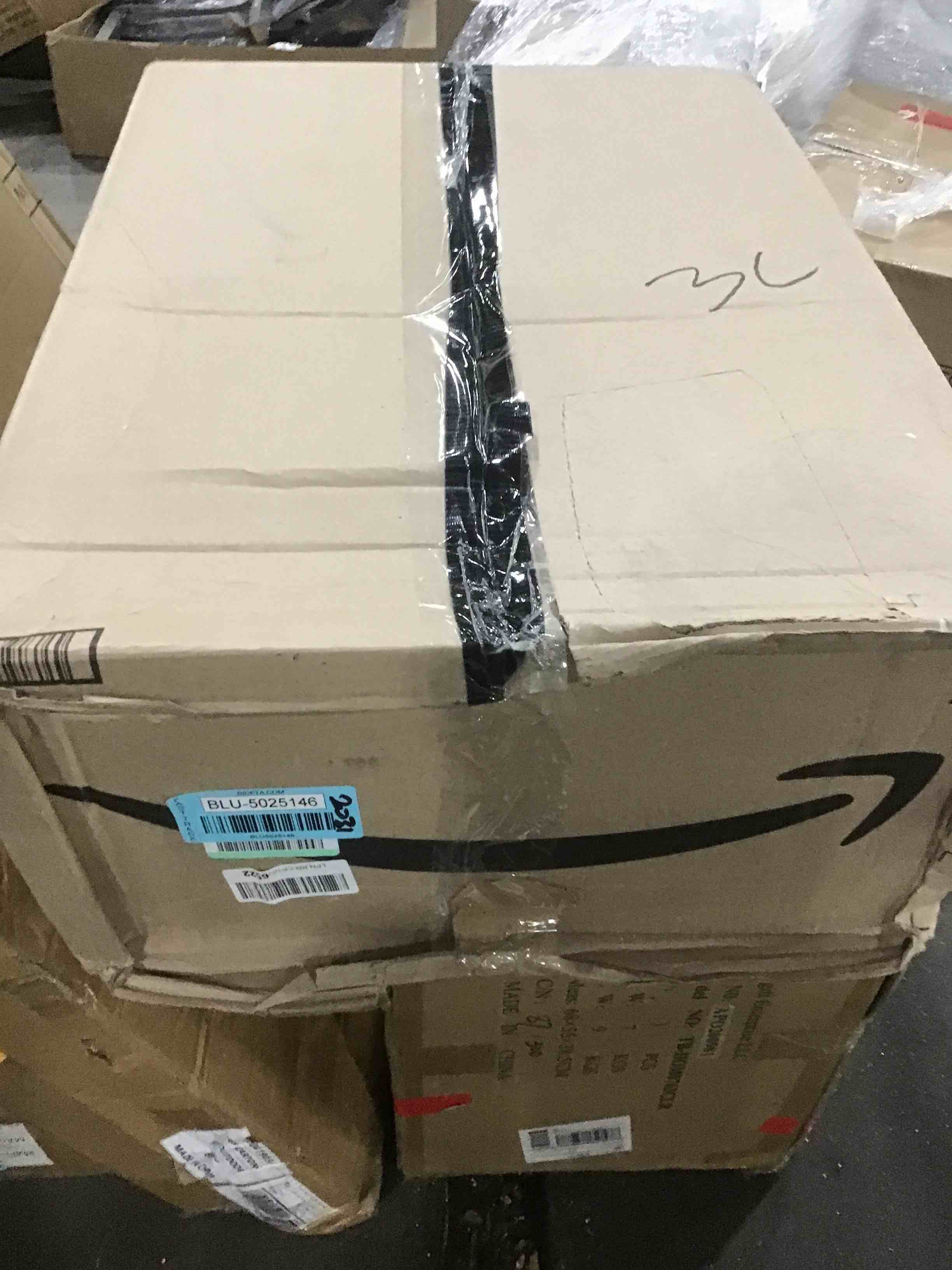 https://s3.amazonaws.com/lotting-images-prod/bidfta/BLU5025146_1692390123125.jpeg