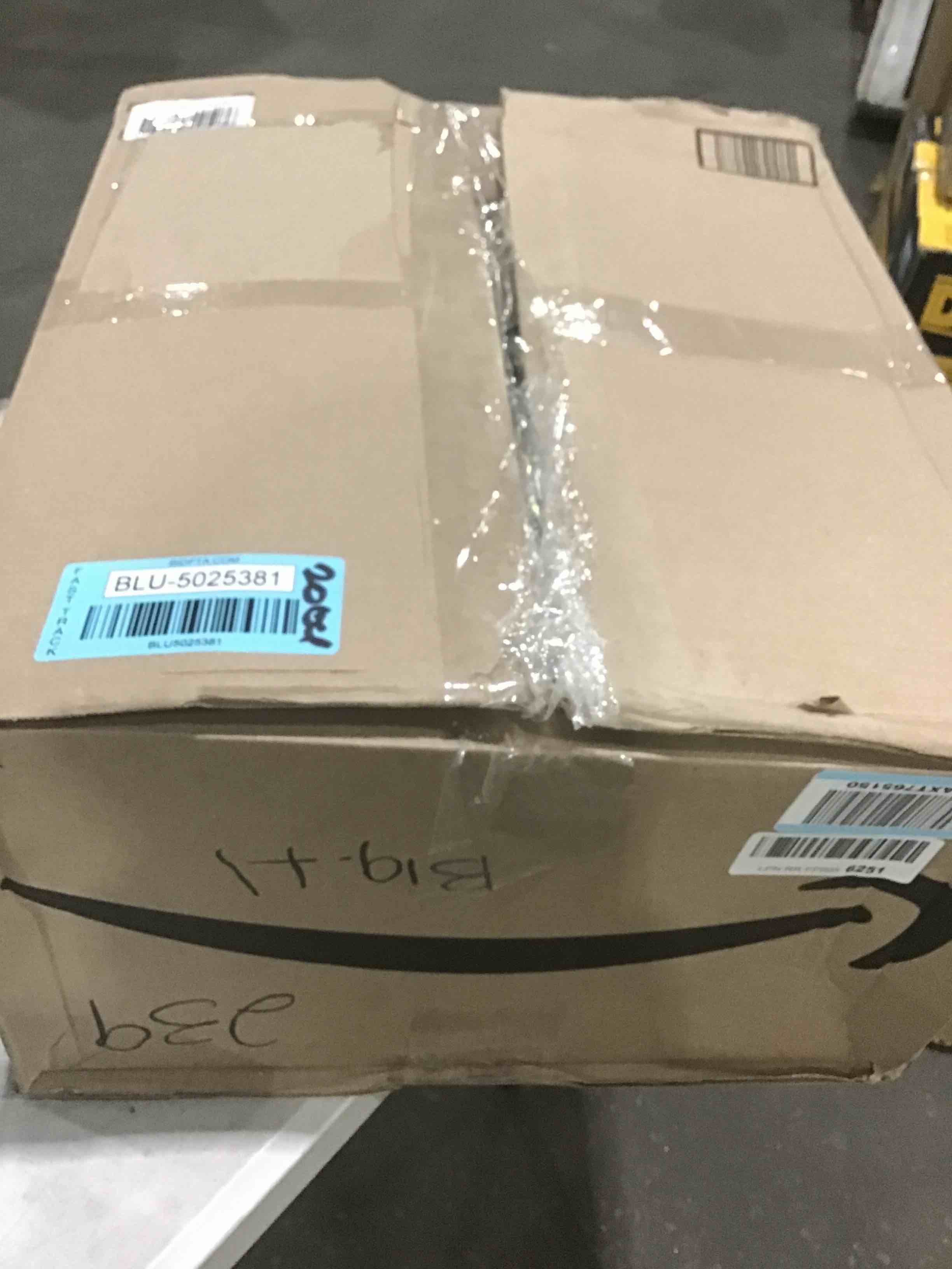 https://s3.amazonaws.com/lotting-images-prod/bidfta/BLU5025381_1692809498725.jpeg