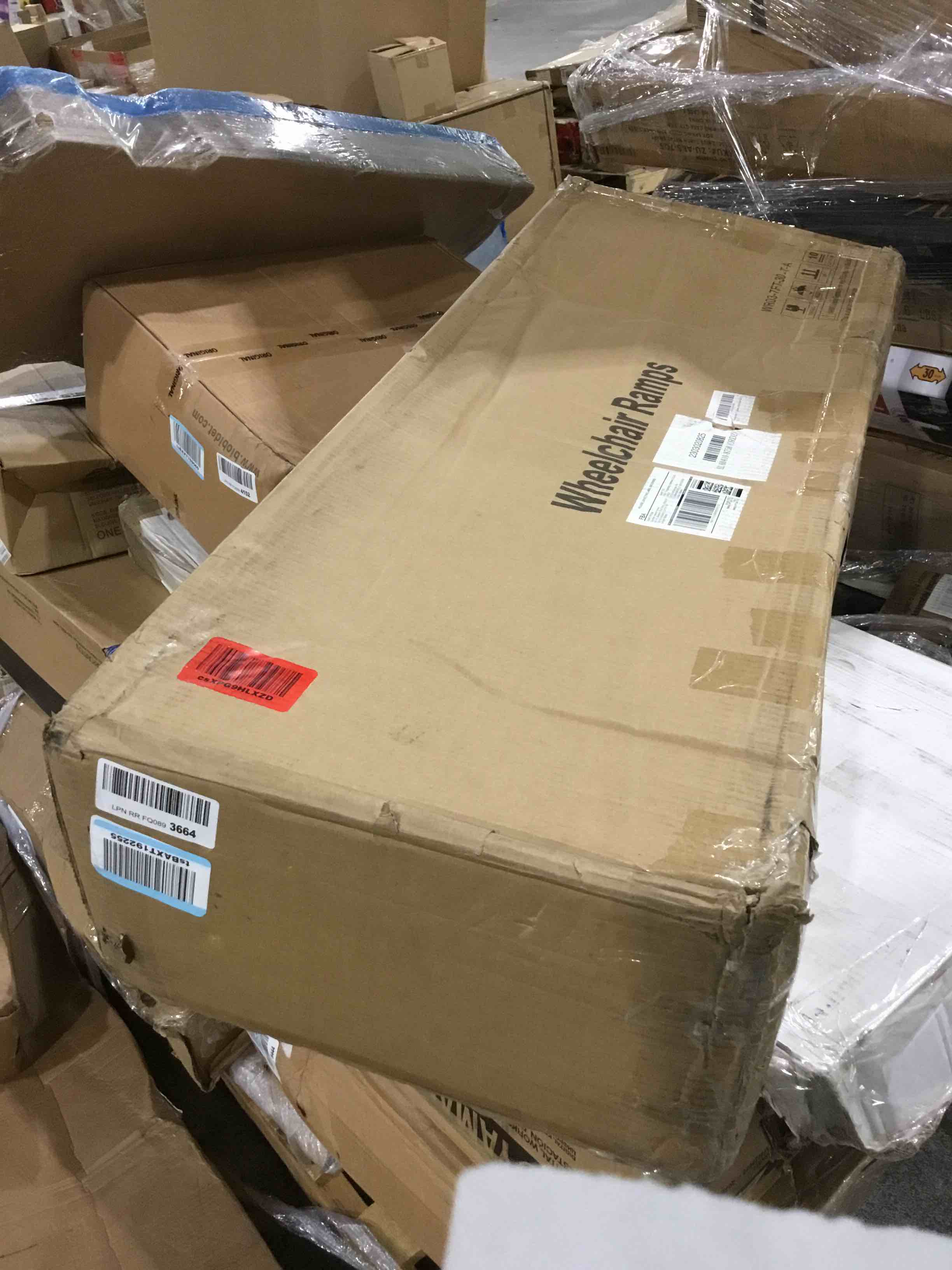 https://s3.amazonaws.com/lotting-images-prod/bidfta/BLU5025990_1690984614992.jpeg