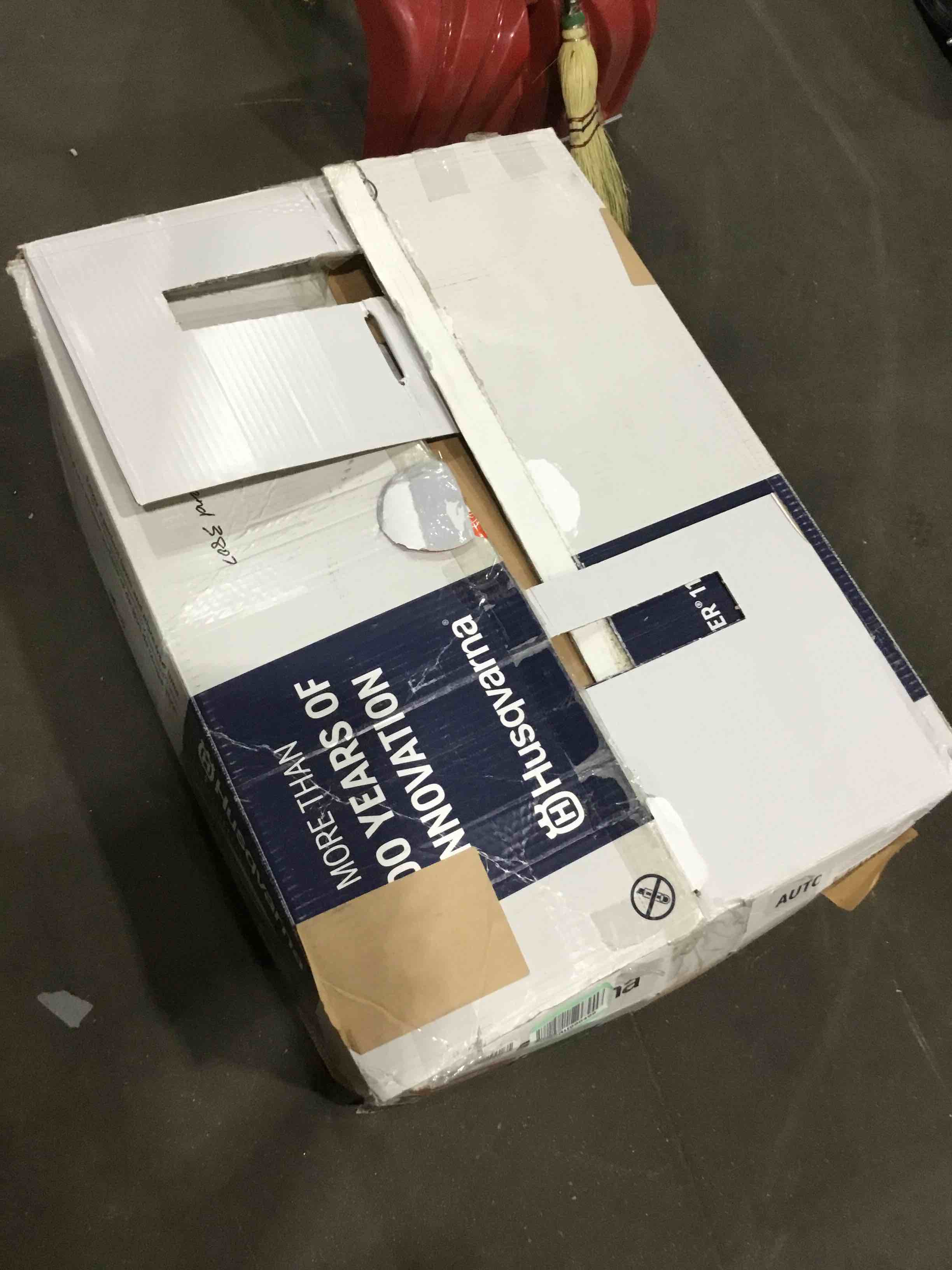 https://s3.amazonaws.com/lotting-images-prod/bidfta/BLU5026335_1691604662640.jpeg