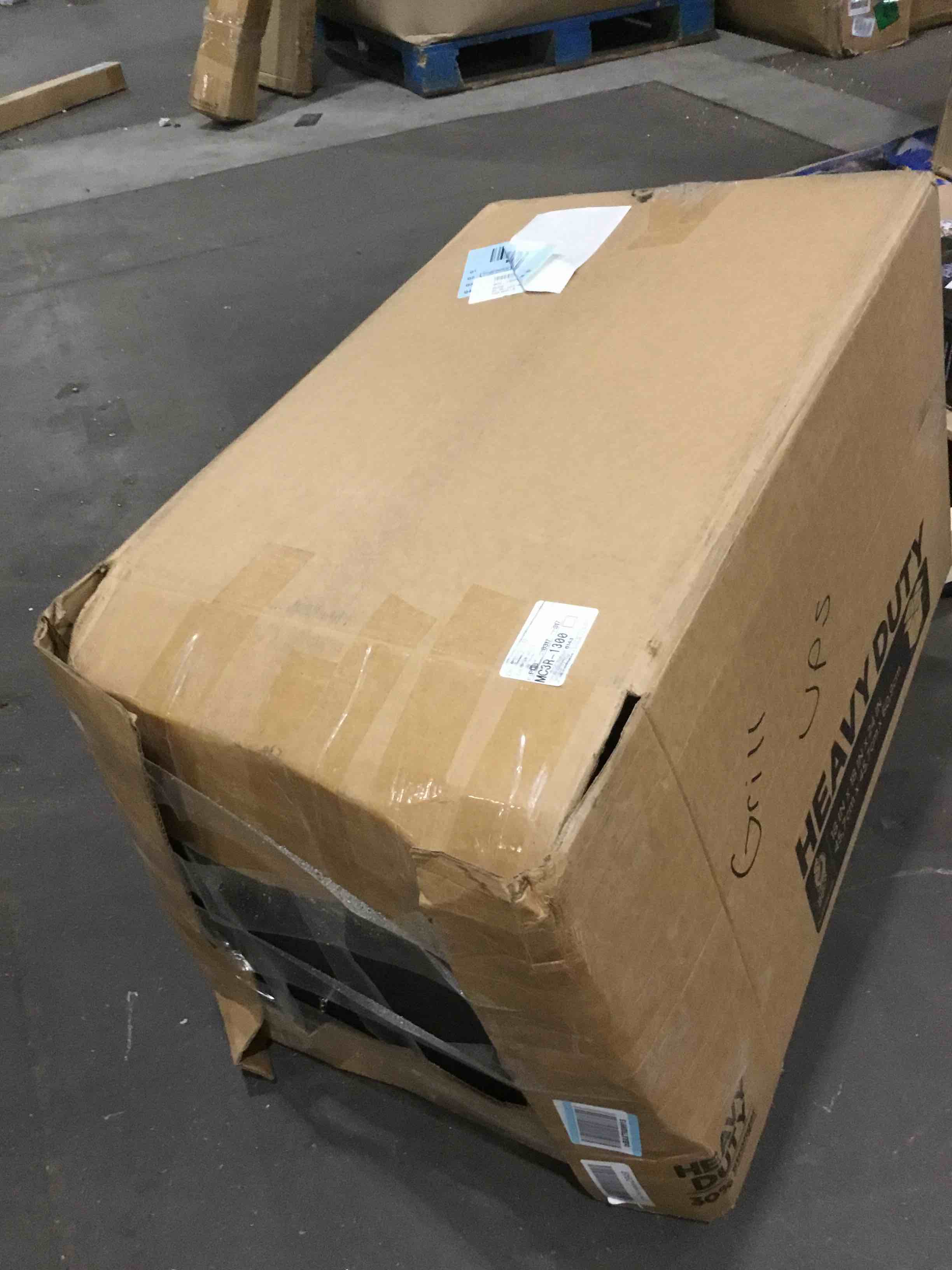 https://s3.amazonaws.com/lotting-images-prod/bidfta/BLU5026356_1691597433353.jpeg