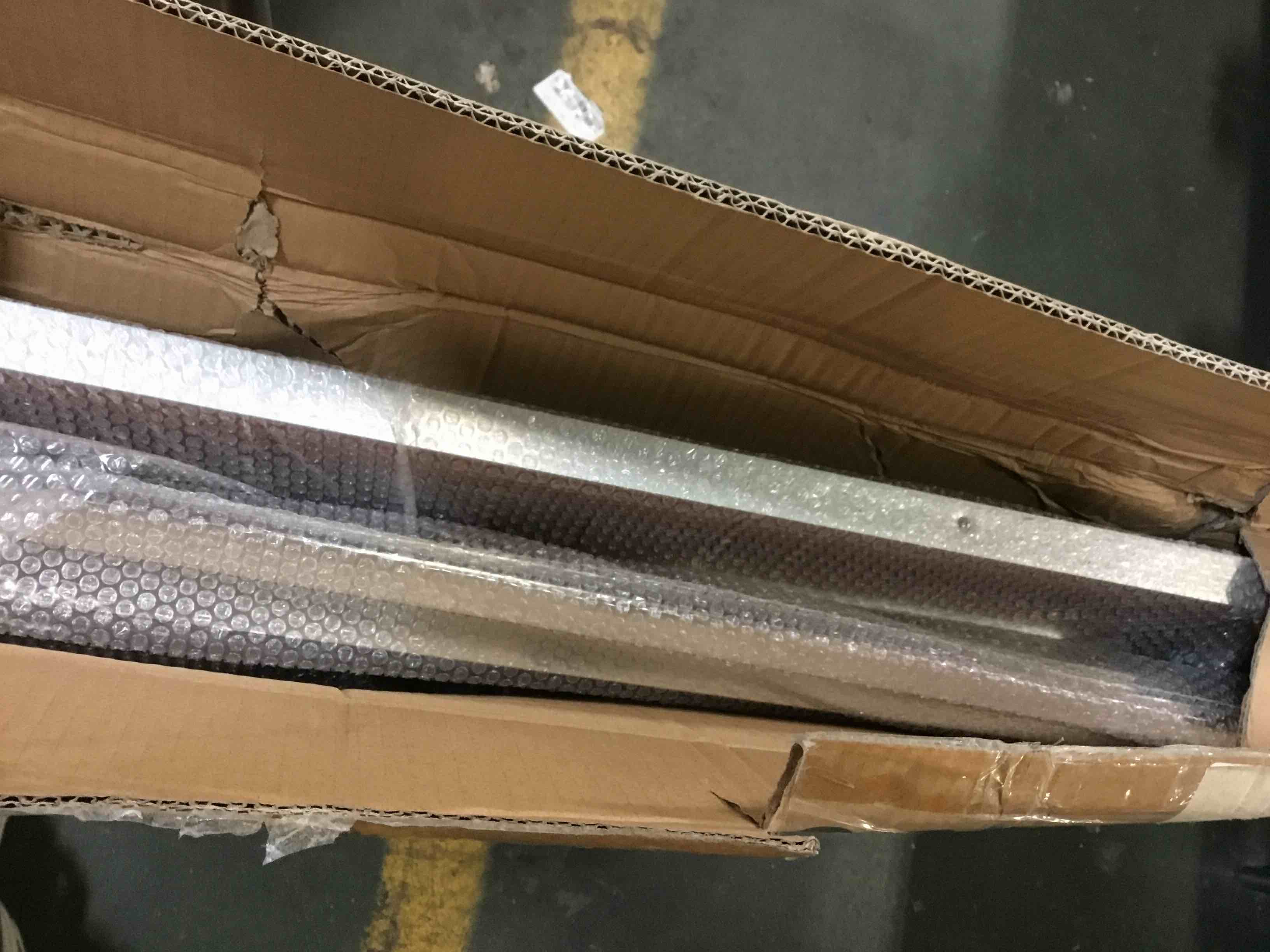 https://s3.amazonaws.com/lotting-images-prod/bidfta/BLU5027647_1685641992564.jpeg