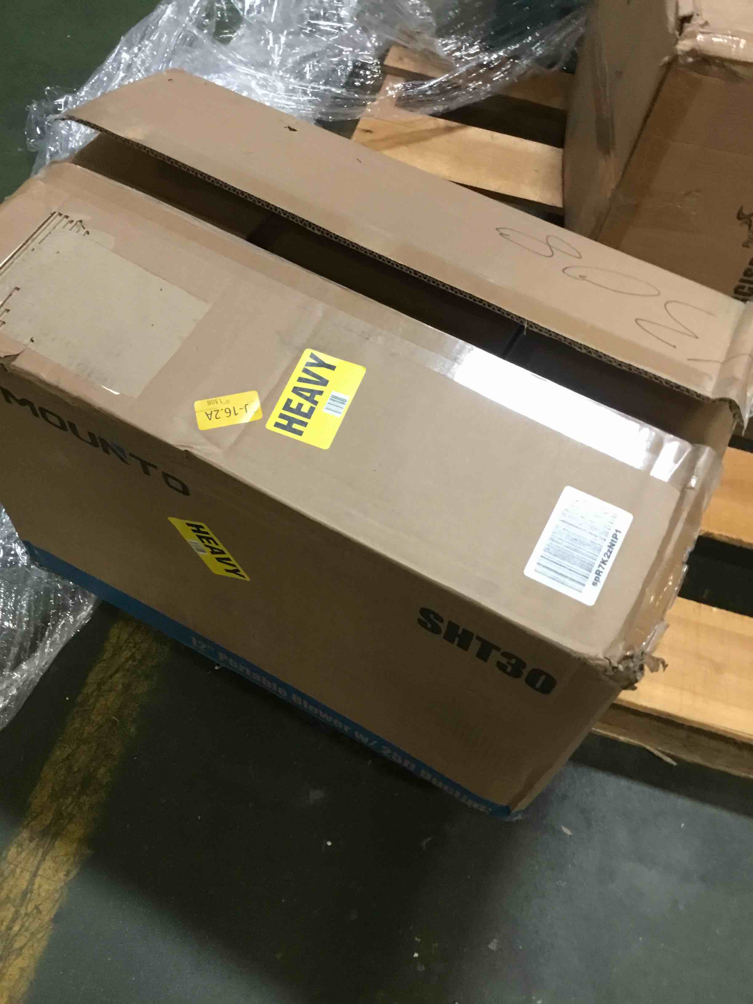https://s3.amazonaws.com/lotting-images-prod/bidfta/BLU5027786_1685705324509.jpeg