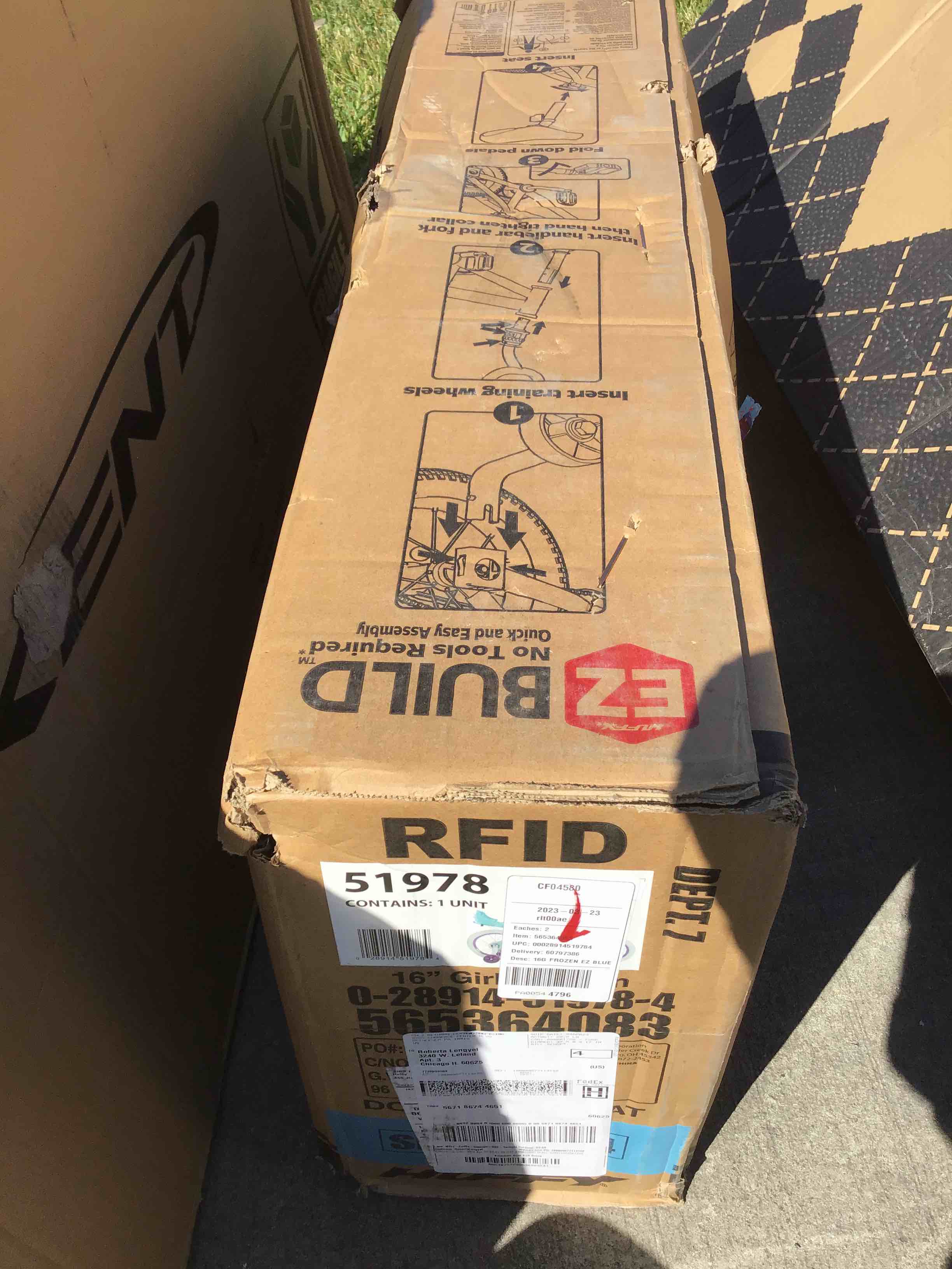 https://s3.amazonaws.com/lotting-images-prod/bidfta/BLU5028642_1685543176542.jpeg