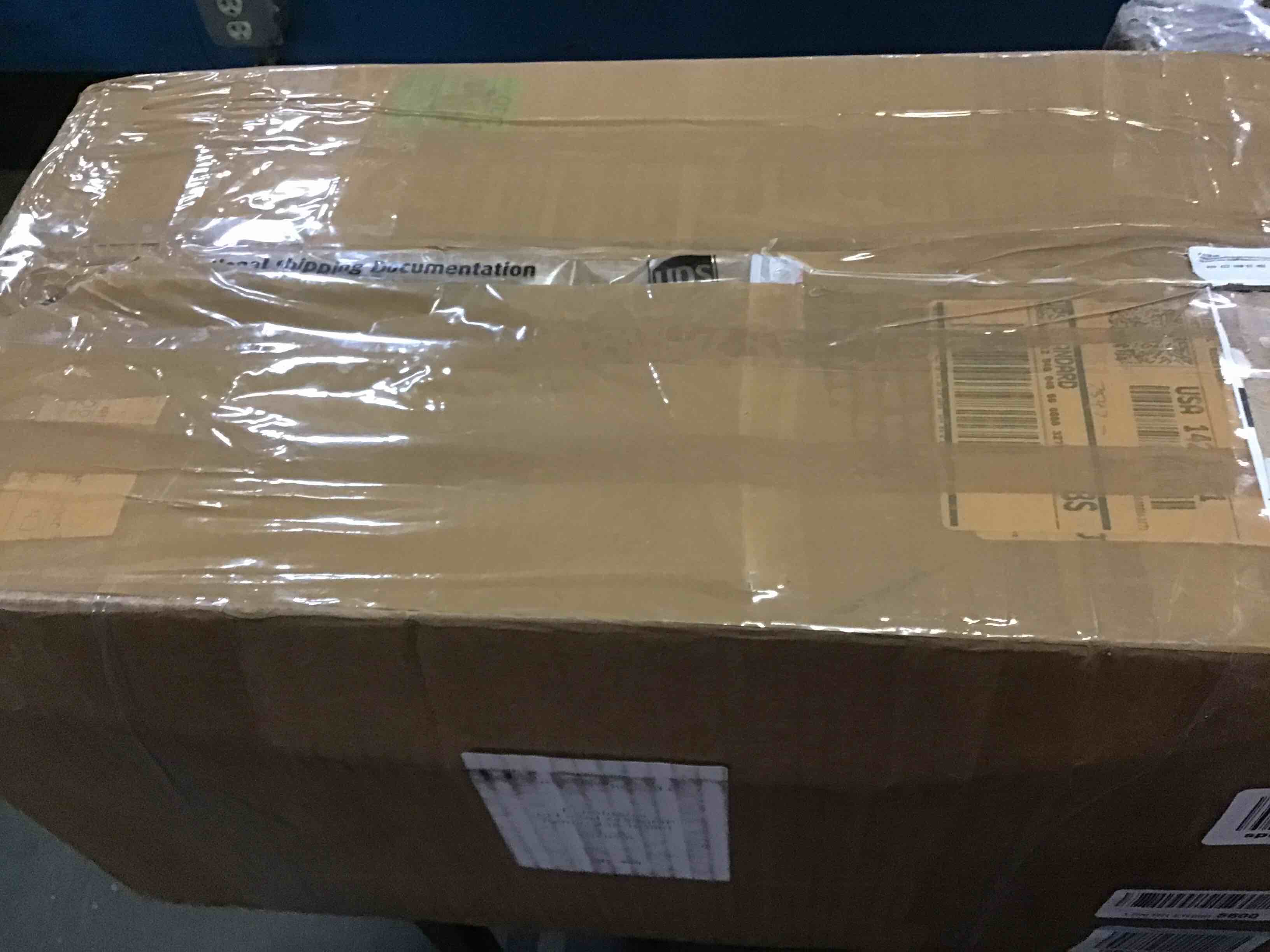 https://s3.amazonaws.com/lotting-images-prod/bidfta/BLU5028940_1685644838138.jpeg