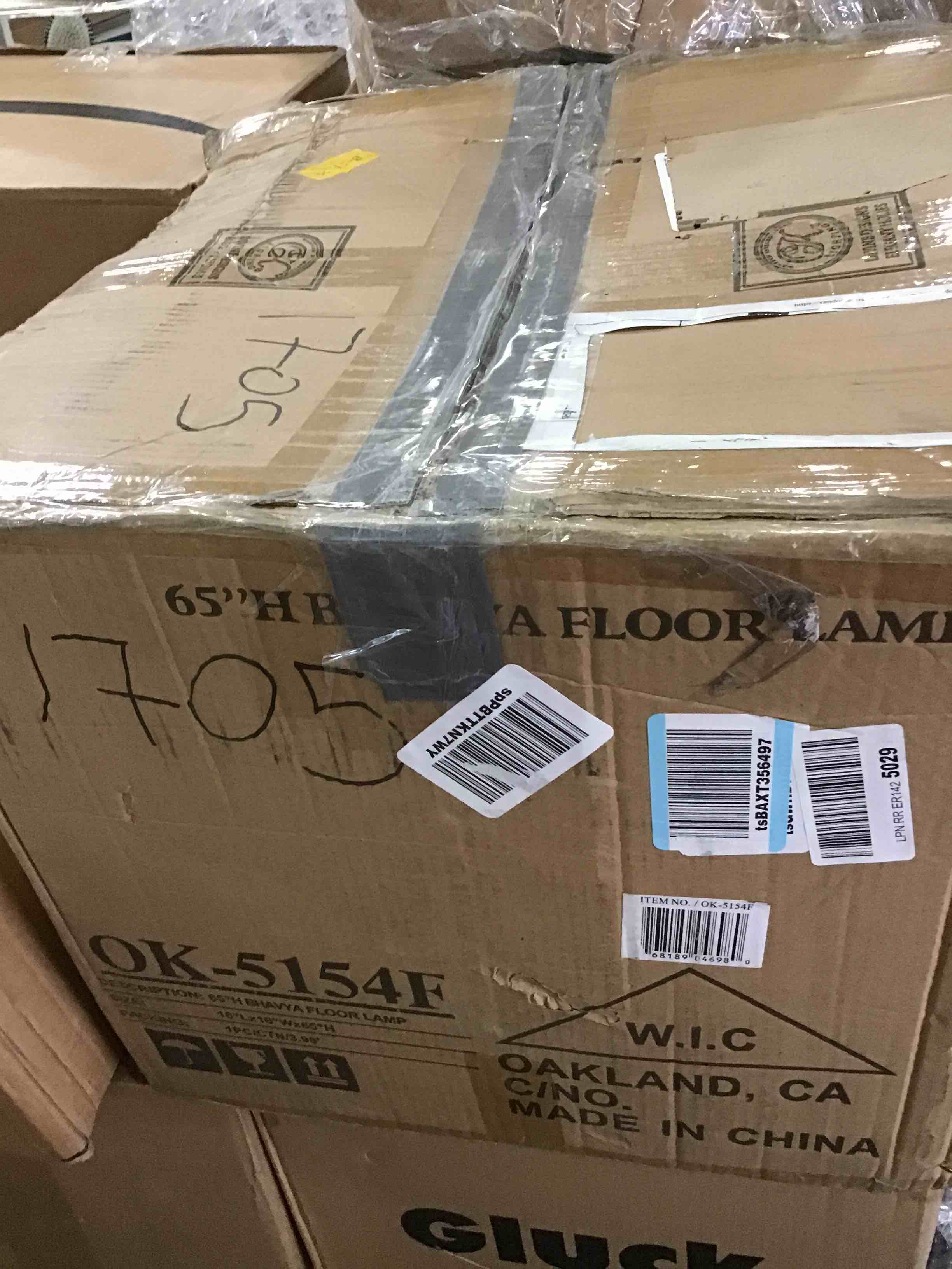 https://s3.amazonaws.com/lotting-images-prod/bidfta/BLU5028962_1685650021125.jpeg