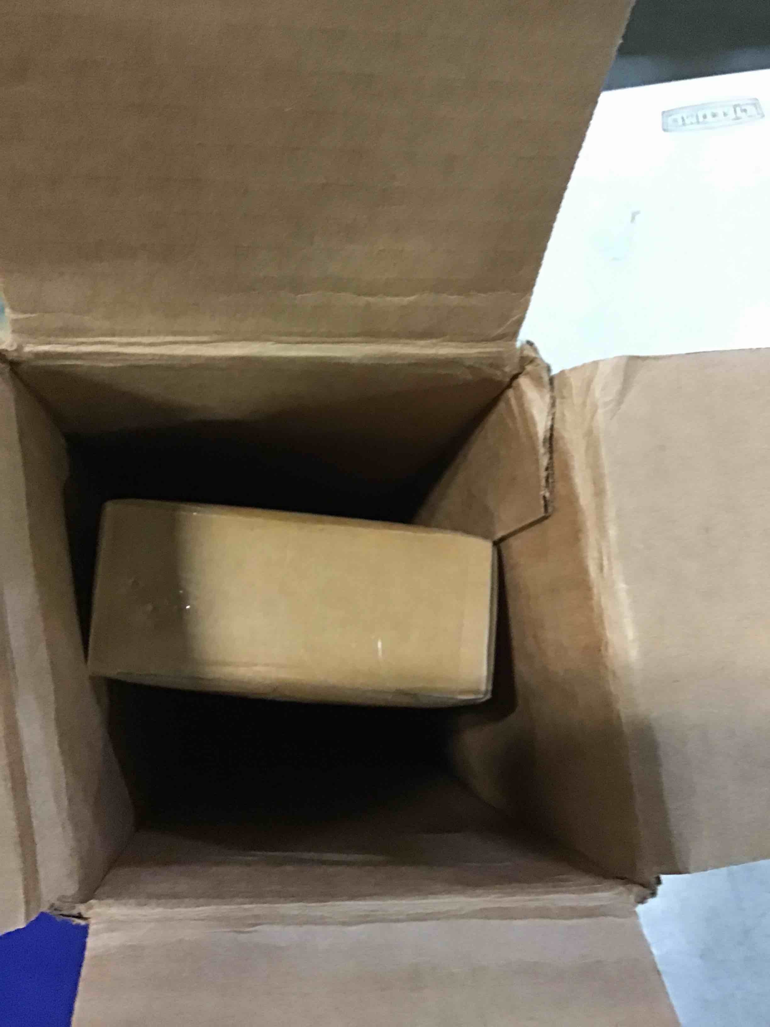 https://s3.amazonaws.com/lotting-images-prod/bidfta/BLU5029507_1685701775753.jpeg