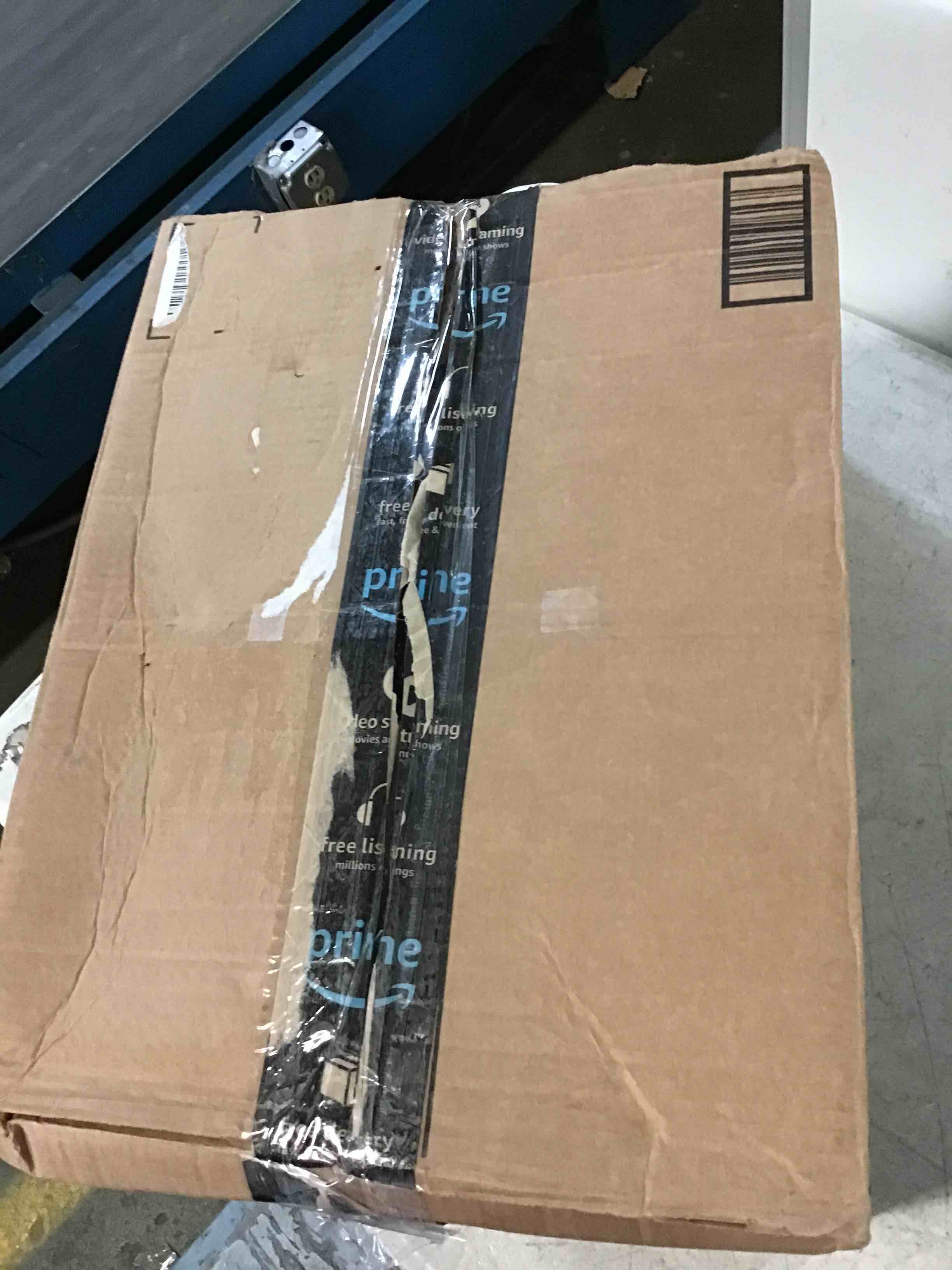 https://s3.amazonaws.com/lotting-images-prod/bidfta/BLU5029540_1685705641466.jpeg