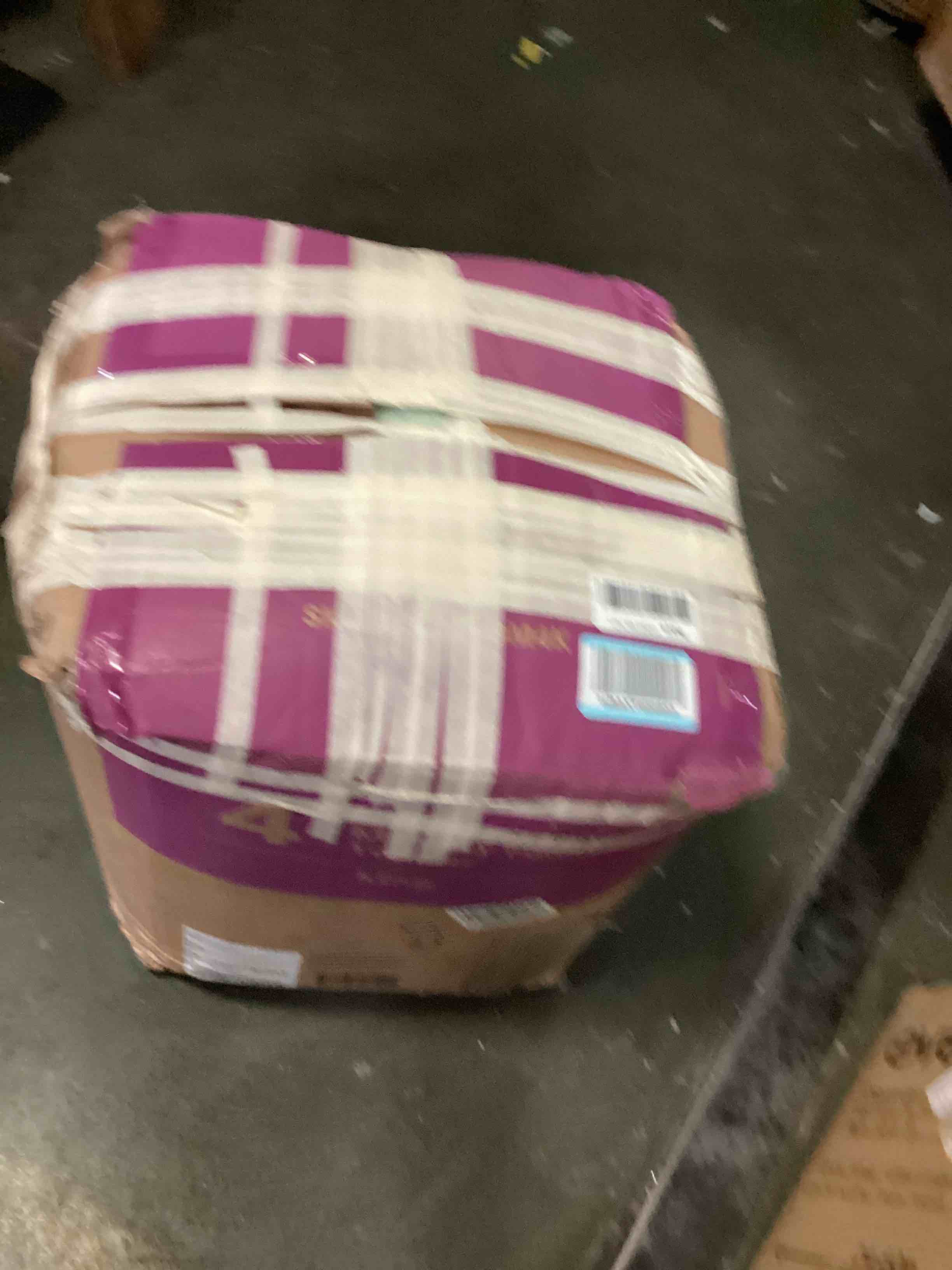 https://s3.amazonaws.com/lotting-images-prod/bidfta/BLU5030061_1685463823664.jpeg