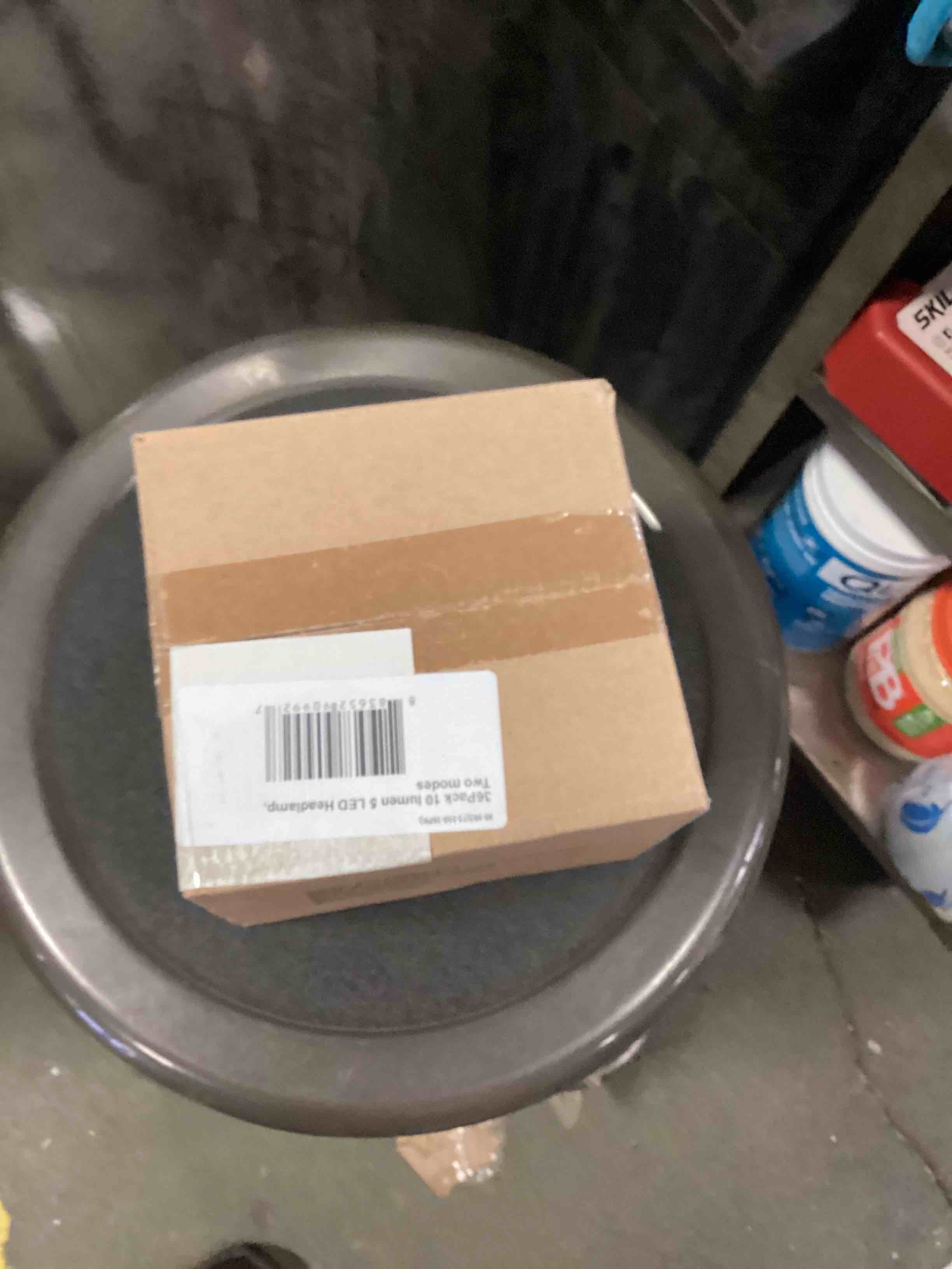 https://s3.amazonaws.com/lotting-images-prod/bidfta/BLU5030743_1685708782577.jpeg