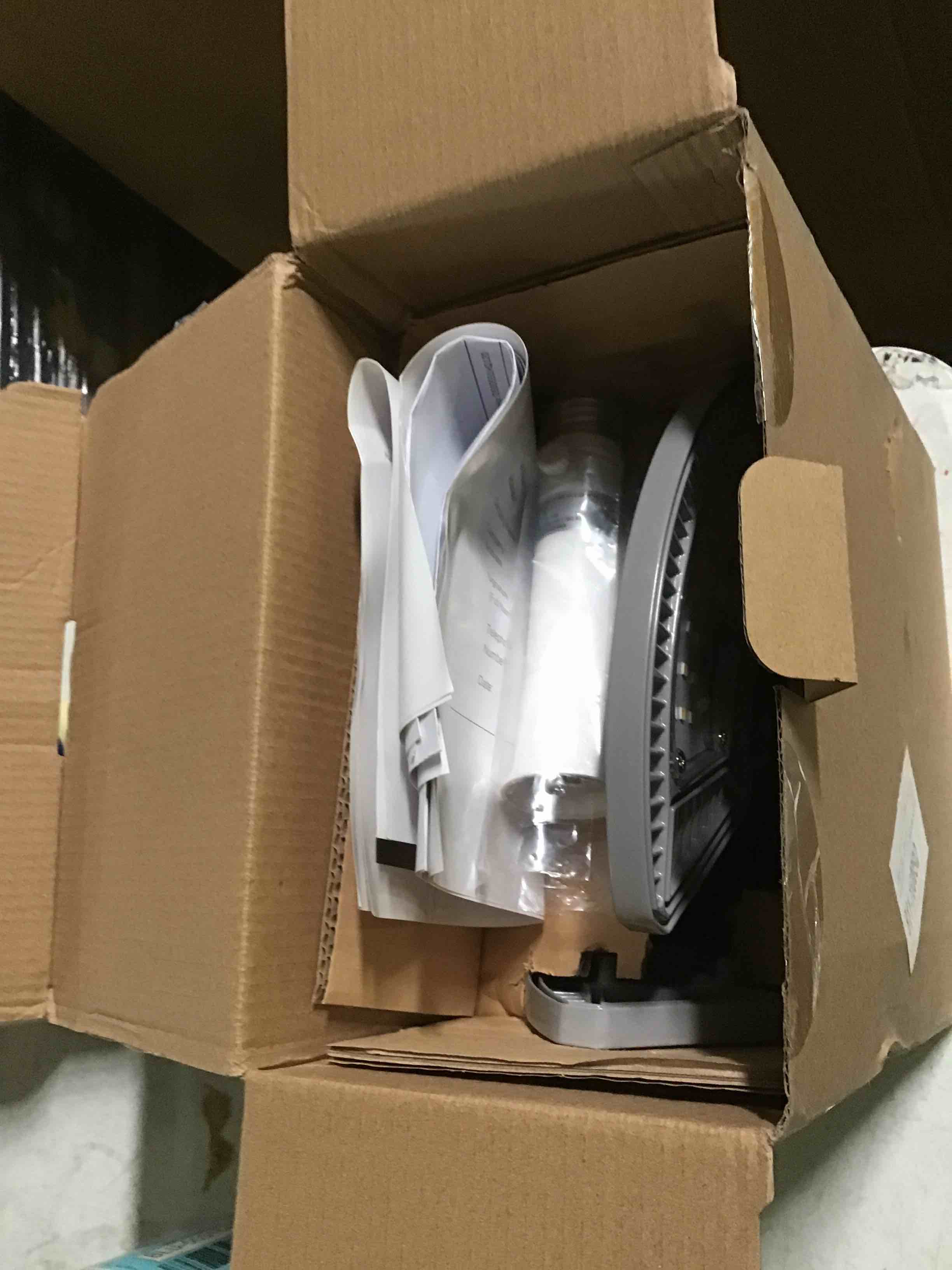 https://s3.amazonaws.com/lotting-images-prod/bidfta/BLU5031640_1685562515557.jpeg
