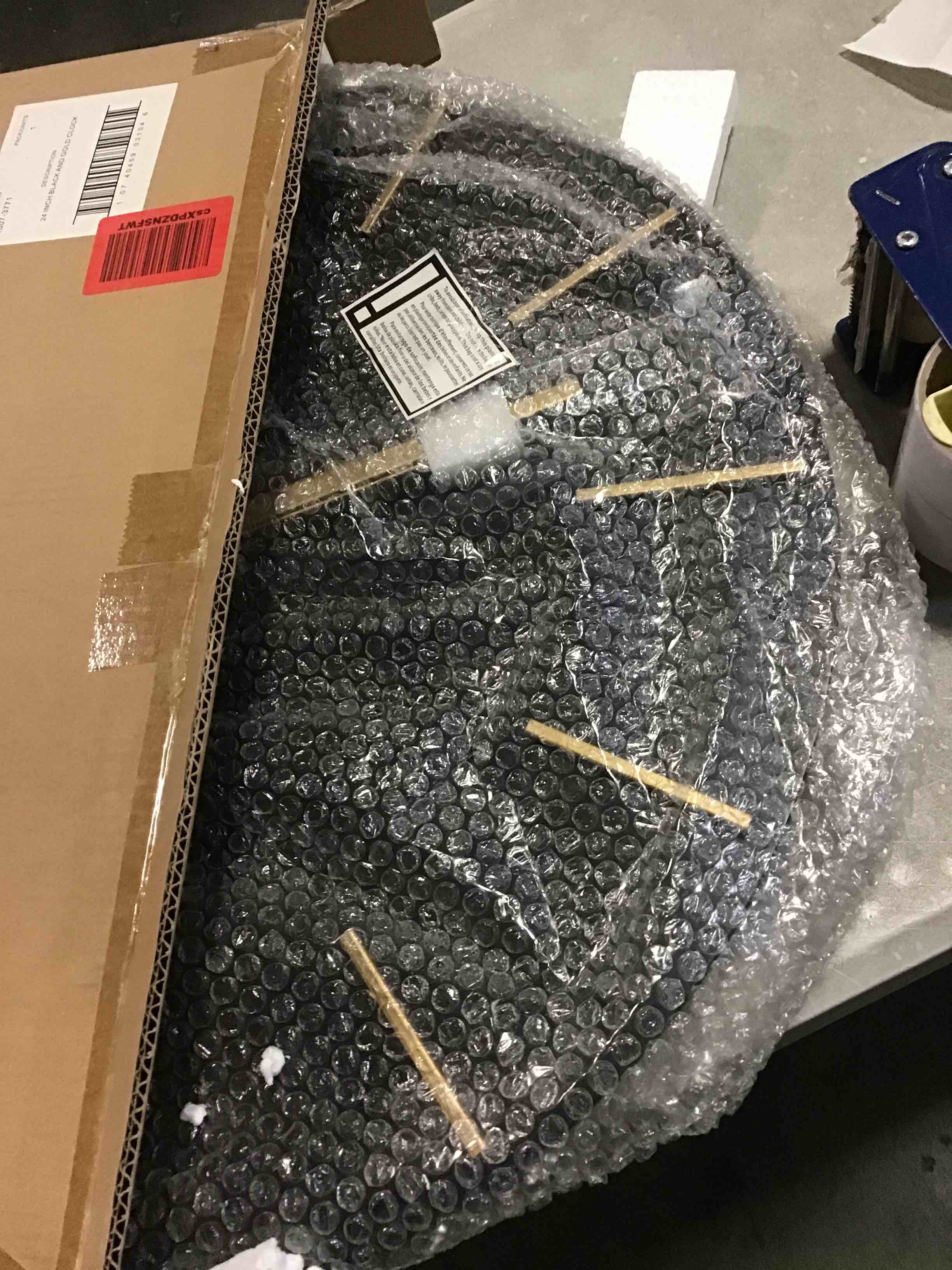 https://s3.amazonaws.com/lotting-images-prod/bidfta/BLU5042905_1686592742695.jpeg