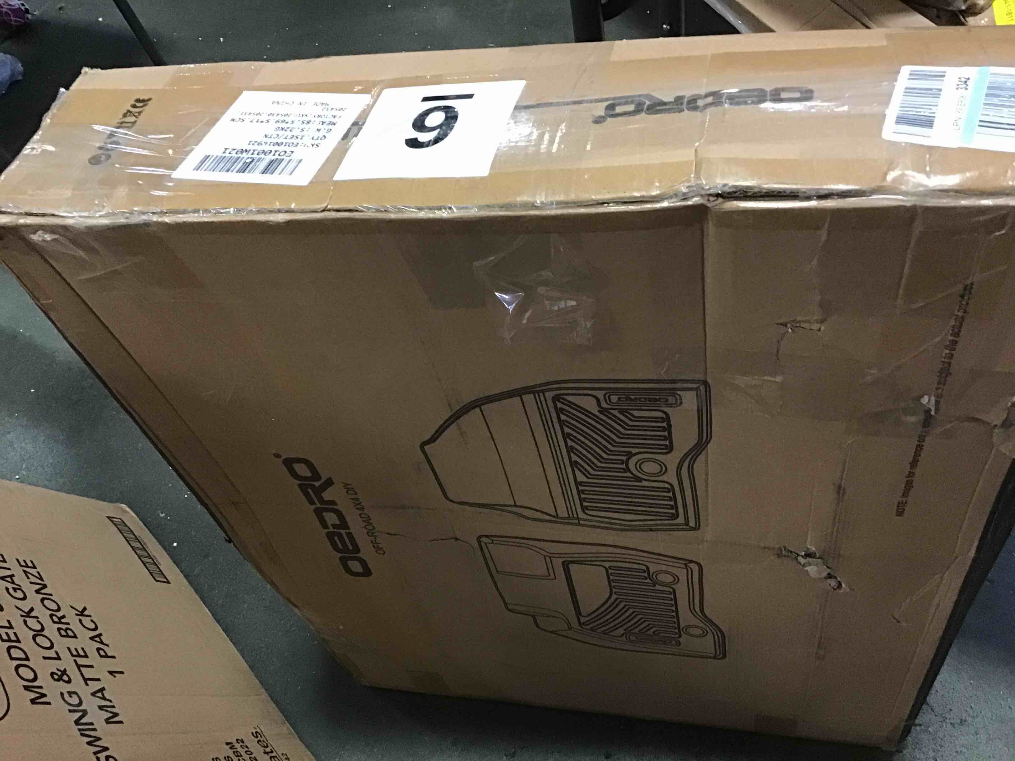 https://s3.amazonaws.com/lotting-images-prod/bidfta/BLU5043044_1686669237297.jpeg