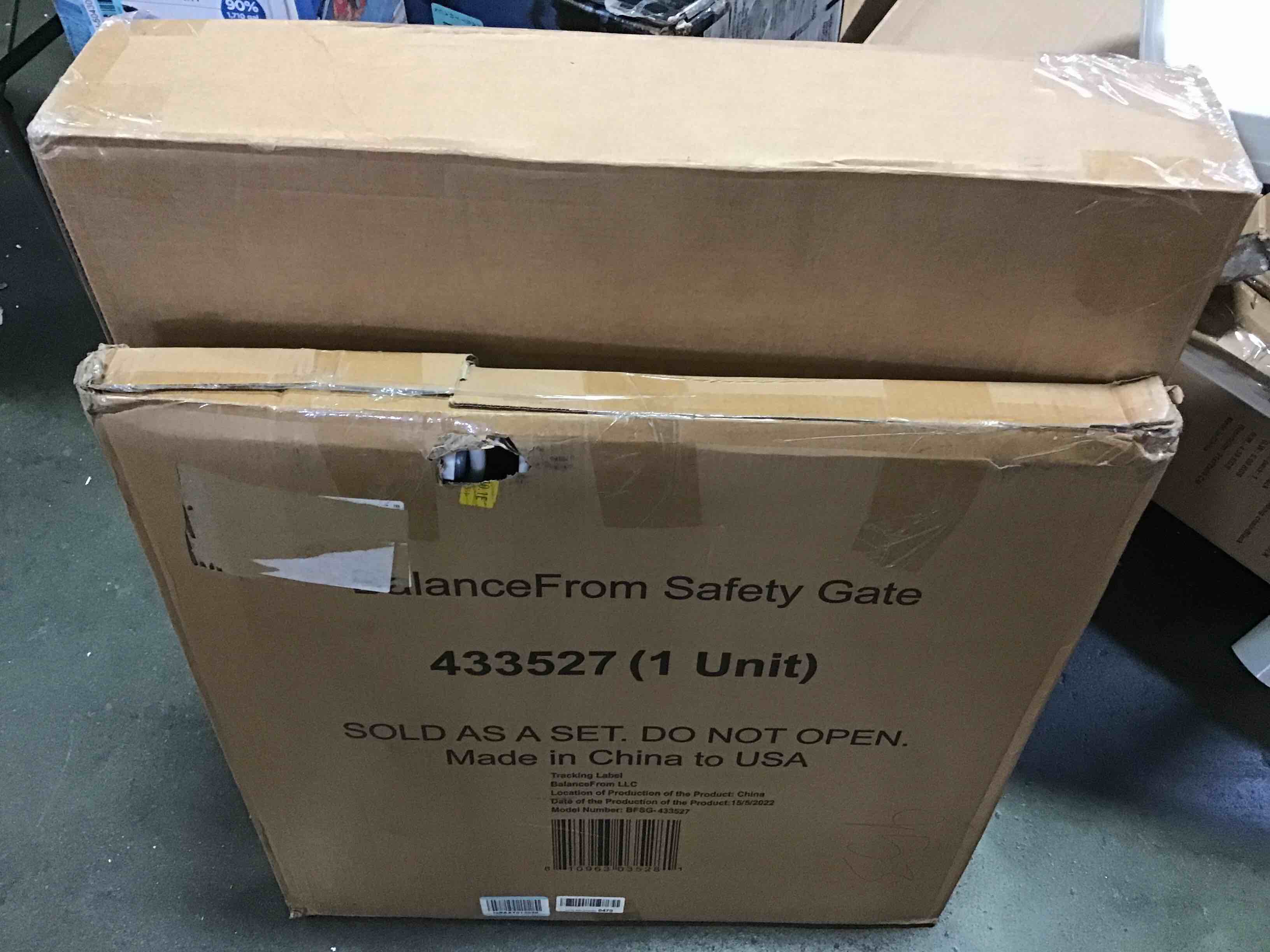 https://s3.amazonaws.com/lotting-images-prod/bidfta/BLU5043093_1686676787977.jpeg