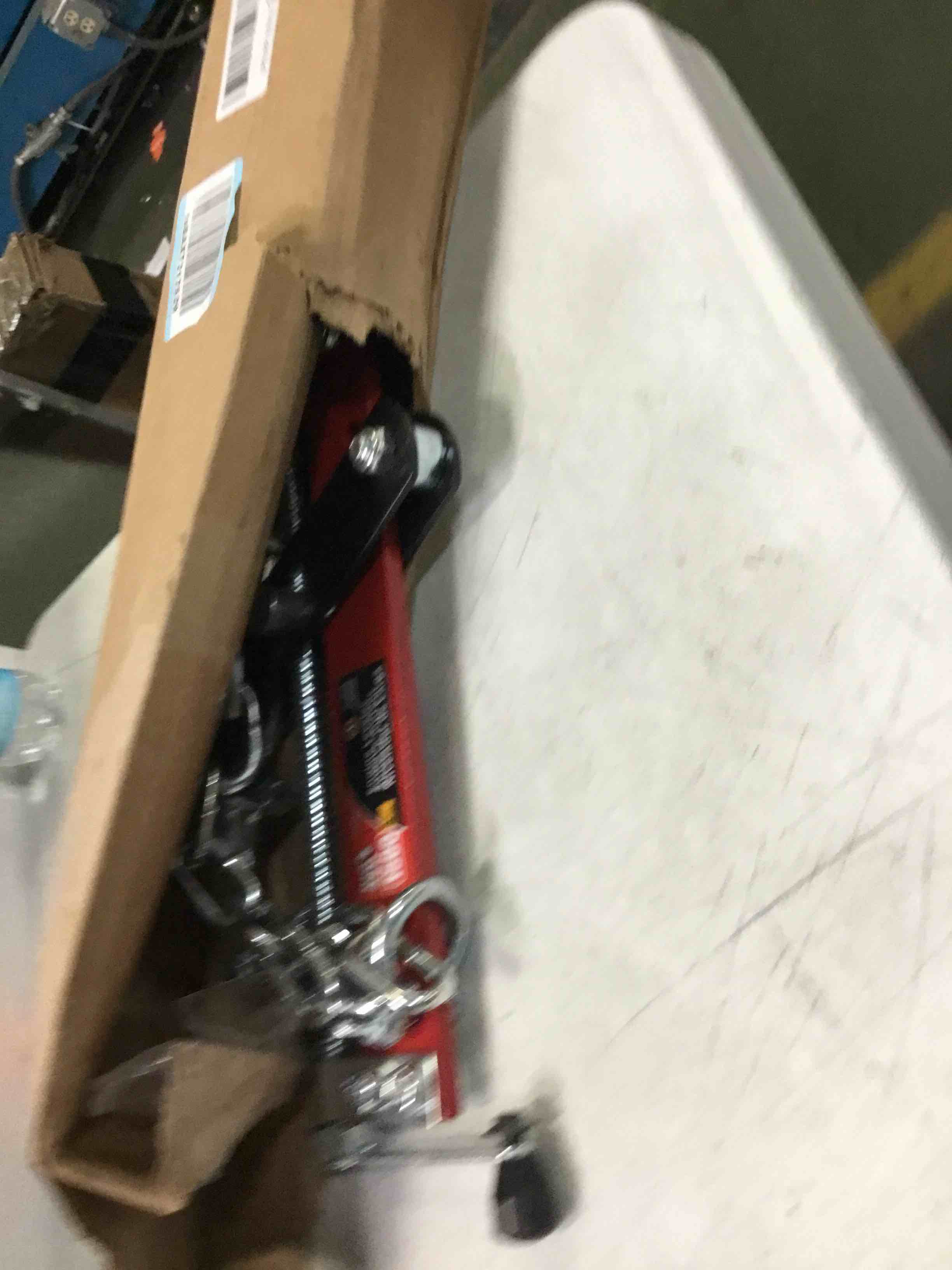 https://s3.amazonaws.com/lotting-images-prod/bidfta/BLU5044118_1686321066370.jpeg