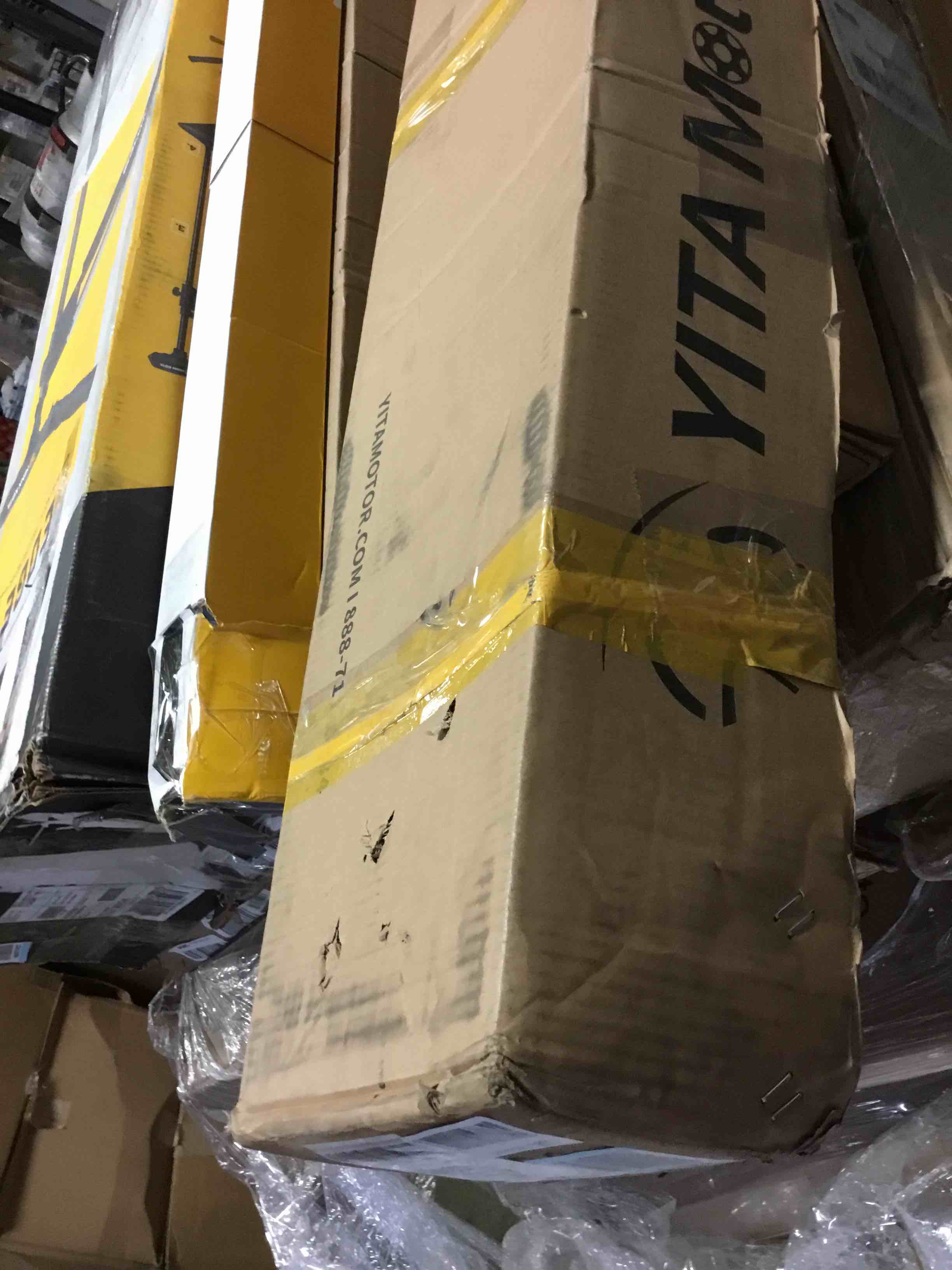 https://s3.amazonaws.com/lotting-images-prod/bidfta/BLU5044560_1686745000435.jpeg