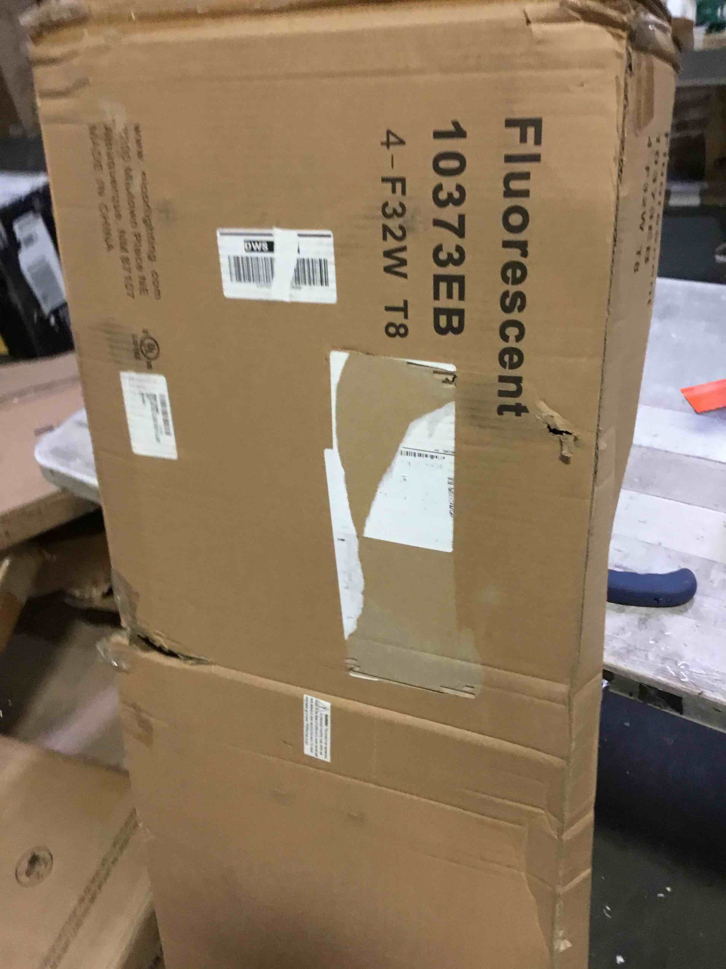 https://s3.amazonaws.com/lotting-images-prod/bidfta/BLU5044907_1686928442612.jpeg