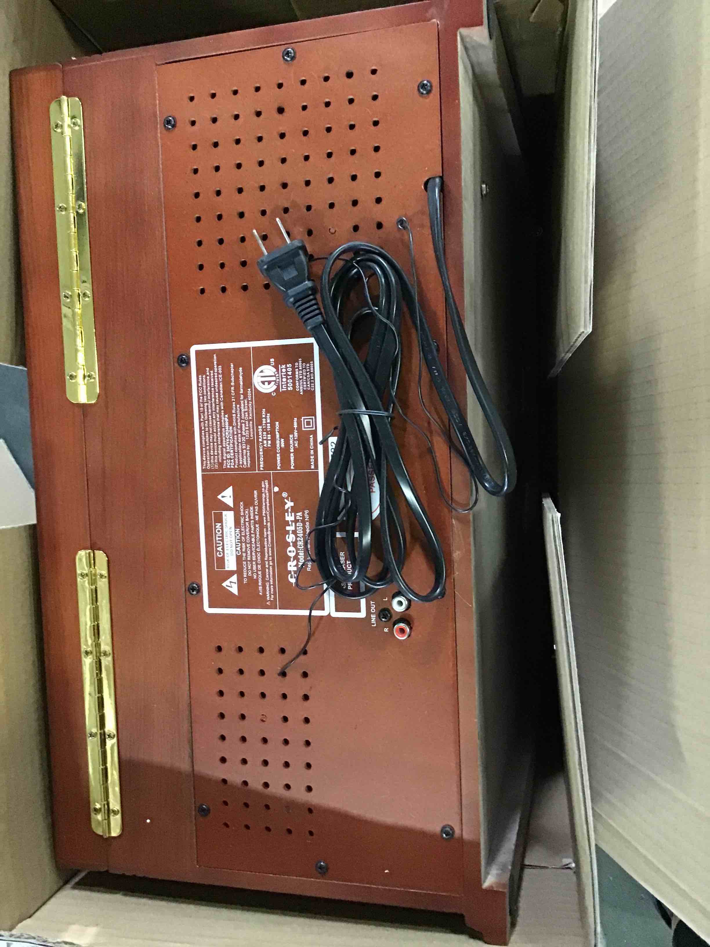 https://s3.amazonaws.com/lotting-images-prod/bidfta/BLU5045042_1686241602302.jpeg