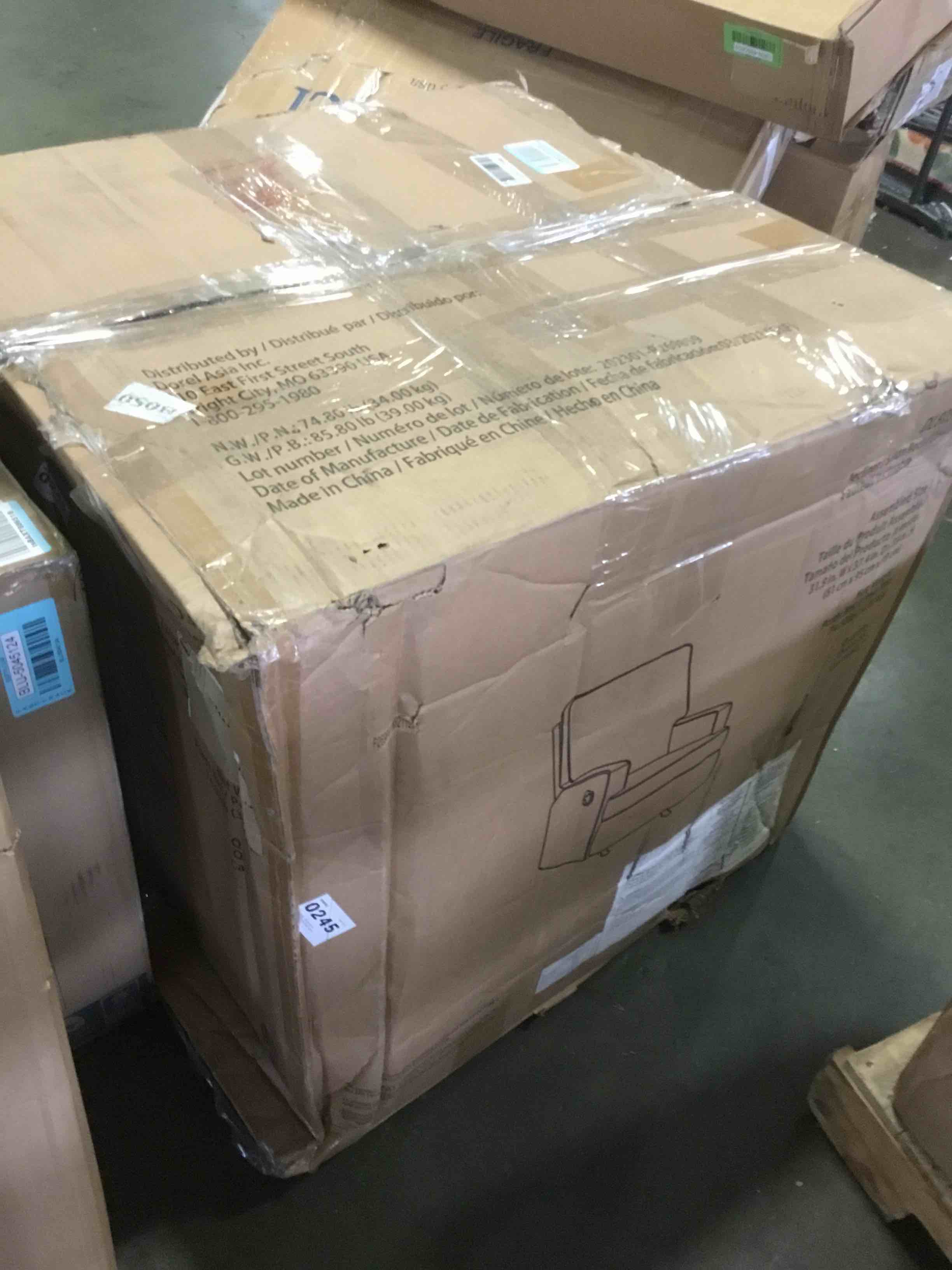 https://s3.amazonaws.com/lotting-images-prod/bidfta/BLU5045125_1686598563072.jpeg